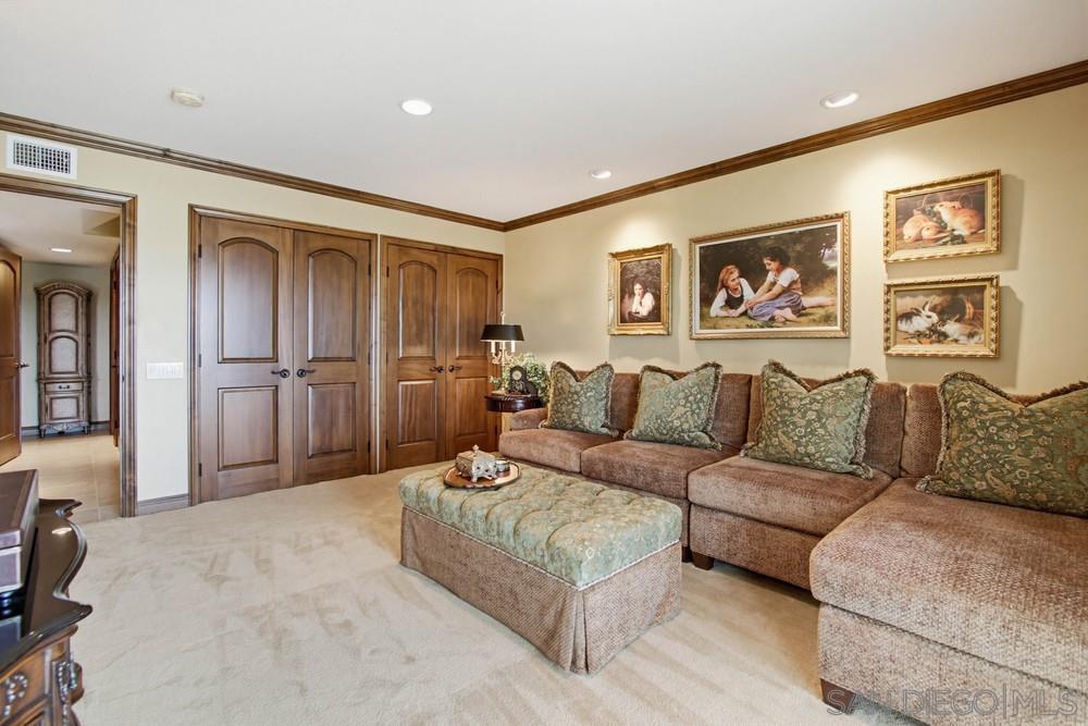 Detail Gallery Image 33 of 50 For 1366  Camino Lujan, San Diego,  CA 92111 - 3 Beds | 2/1 Baths