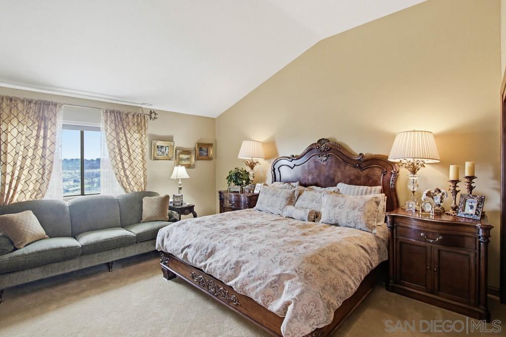 Detail Gallery Image 5 of 50 For 1366  Camino Lujan, San Diego,  CA 92111 - 3 Beds | 2/1 Baths