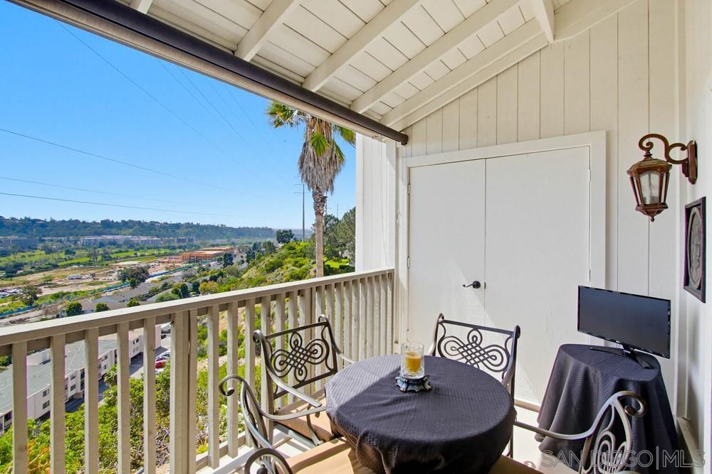 Detail Gallery Image 8 of 50 For 1366  Camino Lujan, San Diego,  CA 92111 - 3 Beds | 2/1 Baths