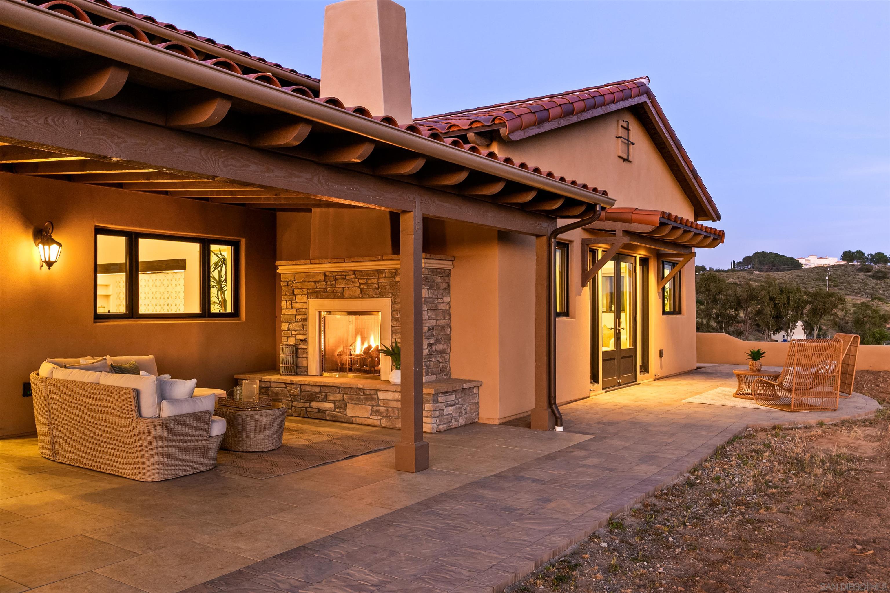 Detail Gallery Image 11 of 75 For 19185  via Cuesta, Ramona,  CA 92065 - 3 Beds | 3 Baths