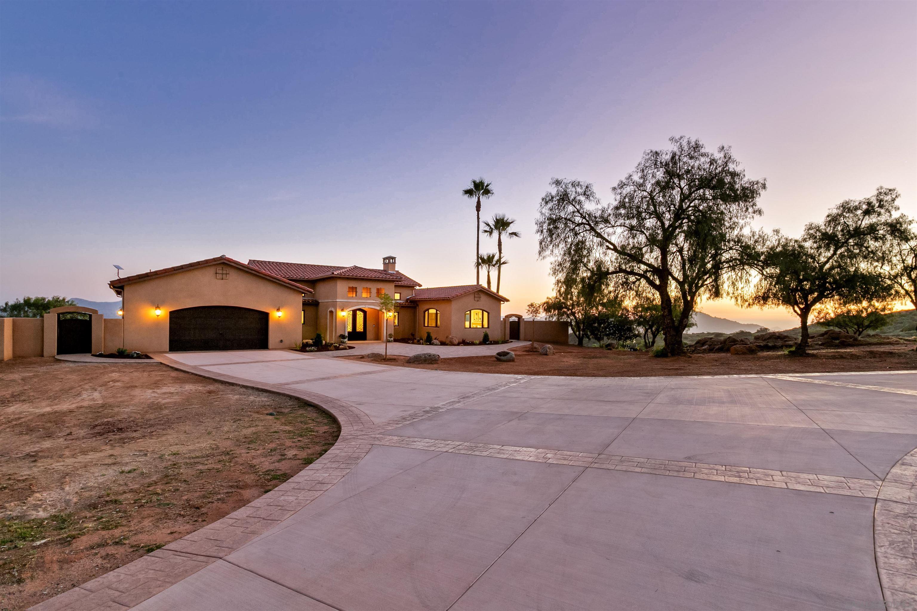 Detail Gallery Image 4 of 75 For 19185  via Cuesta, Ramona,  CA 92065 - 3 Beds | 3 Baths