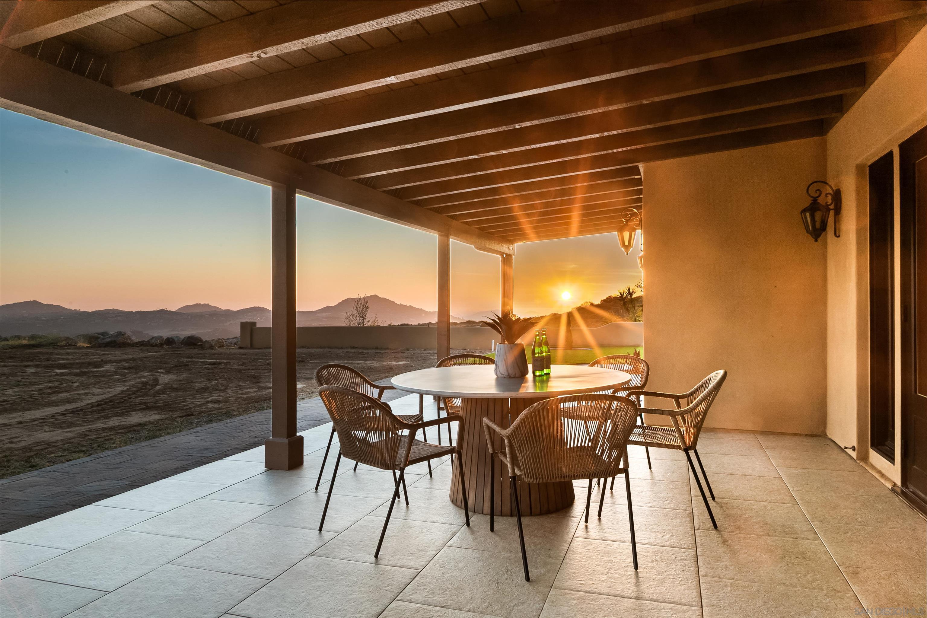 Detail Gallery Image 10 of 75 For 19185  via Cuesta, Ramona,  CA 92065 - 3 Beds | 3 Baths