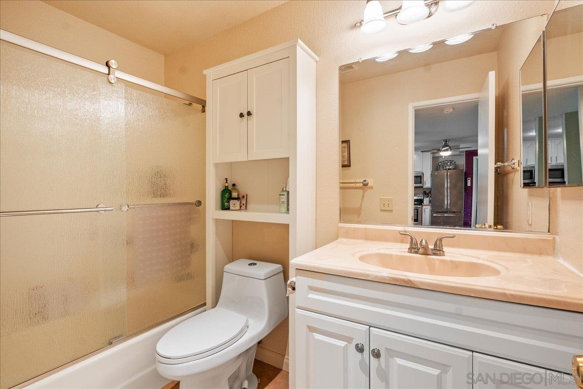 Detail Gallery Image 15 of 30 For 6350  Genesee Ave.  #115,  San Diego,  CA 92122 - 2 Beds | 2 Baths