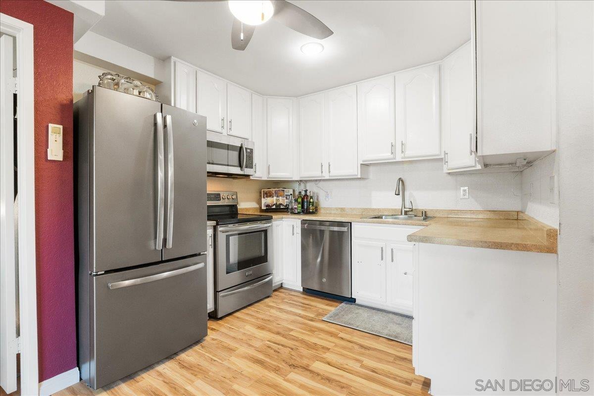 Detail Gallery Image 5 of 30 For 6350  Genesee Ave.  #115,  San Diego,  CA 92122 - 2 Beds | 2 Baths