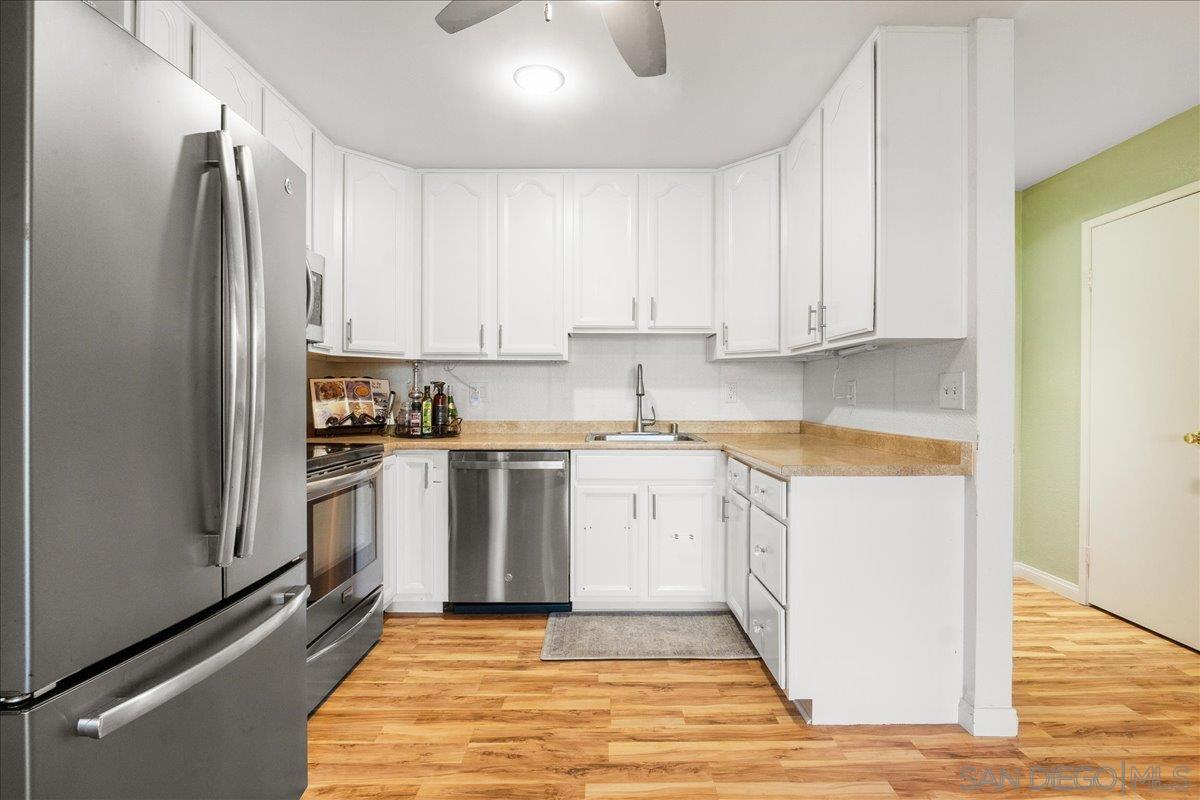 Detail Gallery Image 6 of 30 For 6350  Genesee Ave.  #115,  San Diego,  CA 92122 - 2 Beds | 2 Baths