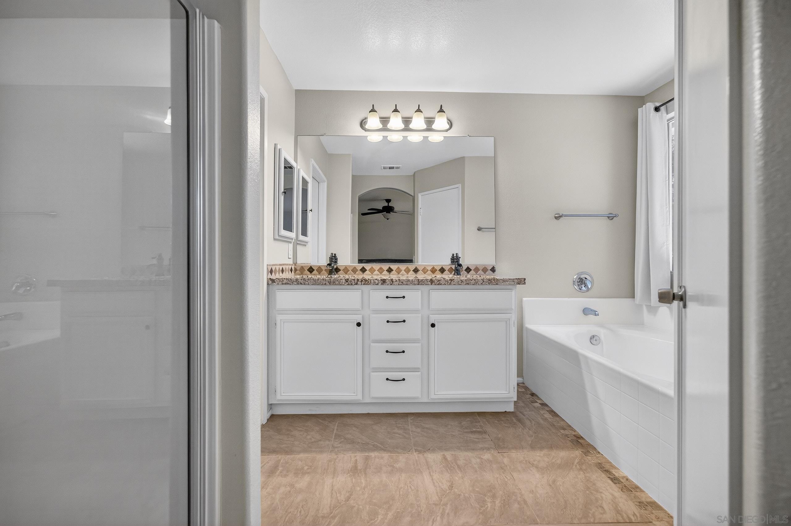 Detail Gallery Image 21 of 36 For 43165  Sereno Dr., Temecula,  CA 92592 - 4 Beds | 2/1 Baths