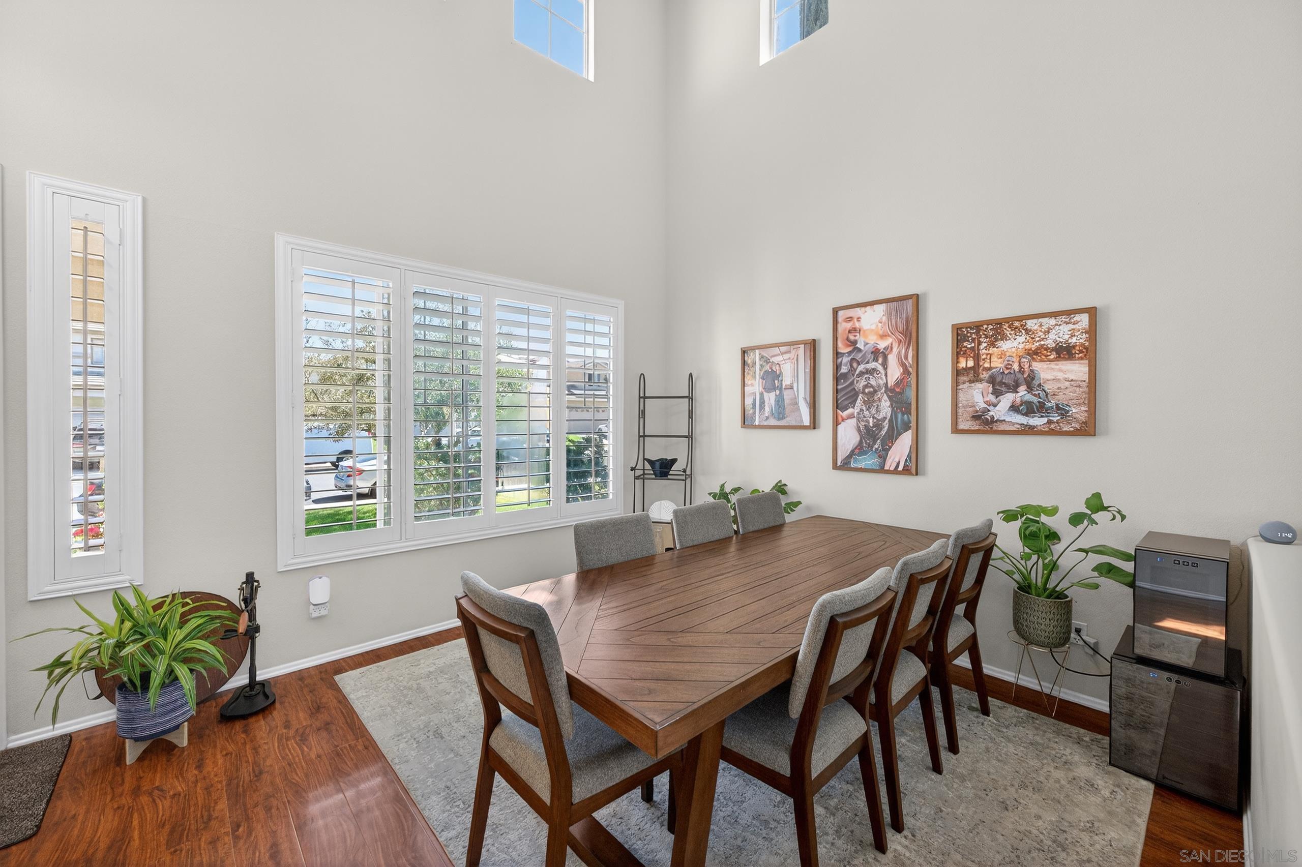 Detail Gallery Image 5 of 36 For 43165  Sereno Dr., Temecula,  CA 92592 - 4 Beds | 2/1 Baths