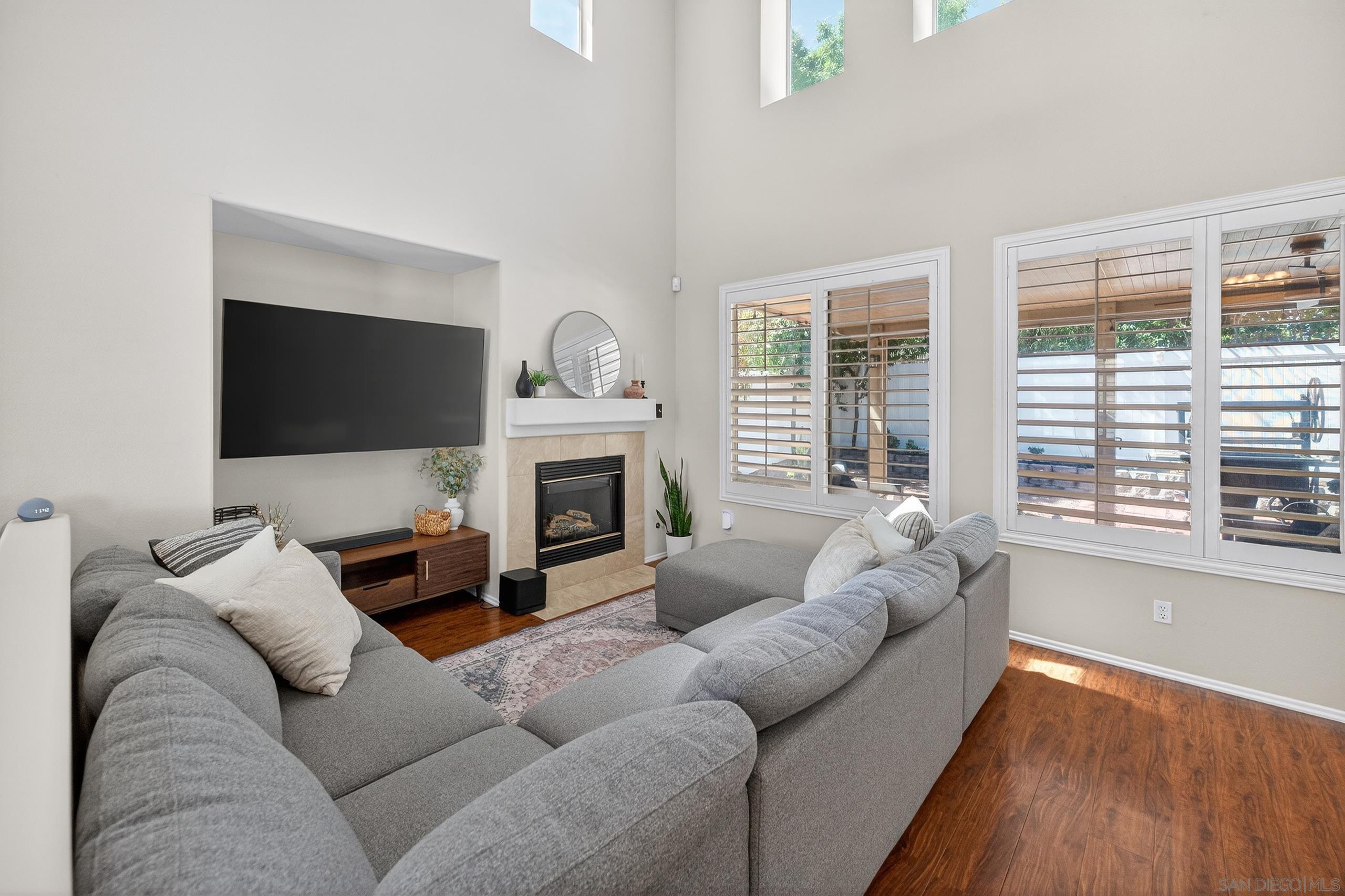 Detail Gallery Image 7 of 36 For 43165  Sereno Dr., Temecula,  CA 92592 - 4 Beds | 2/1 Baths