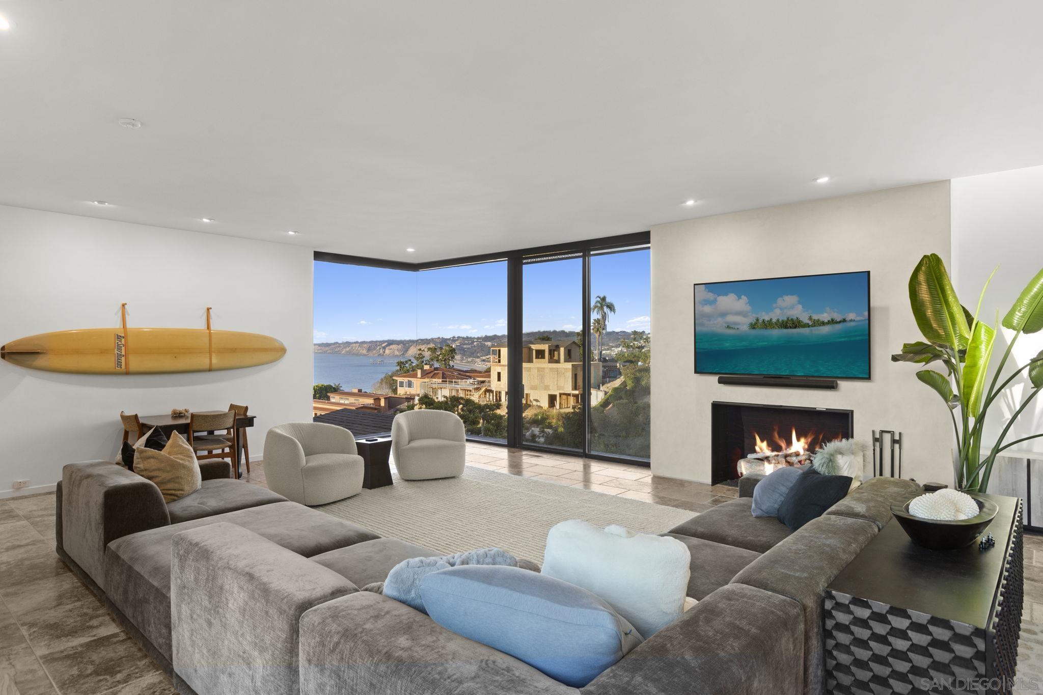 Detail Gallery Image 8 of 15 For 7747  Whitefield, La Jolla,  CA 92037 - 4 Beds | 3/1 Baths