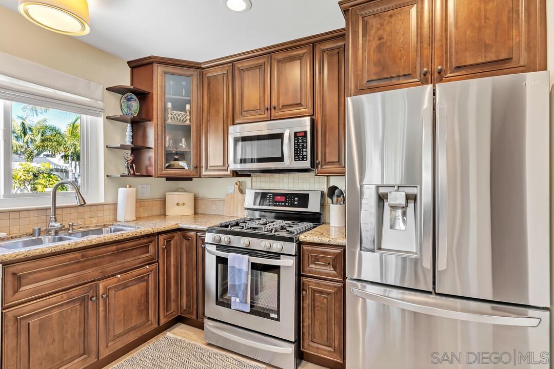 Detail Gallery Image 19 of 42 For 1155  Star Park Circle  1b,  Coronado,  CA 92118 - 2 Beds | 2 Baths