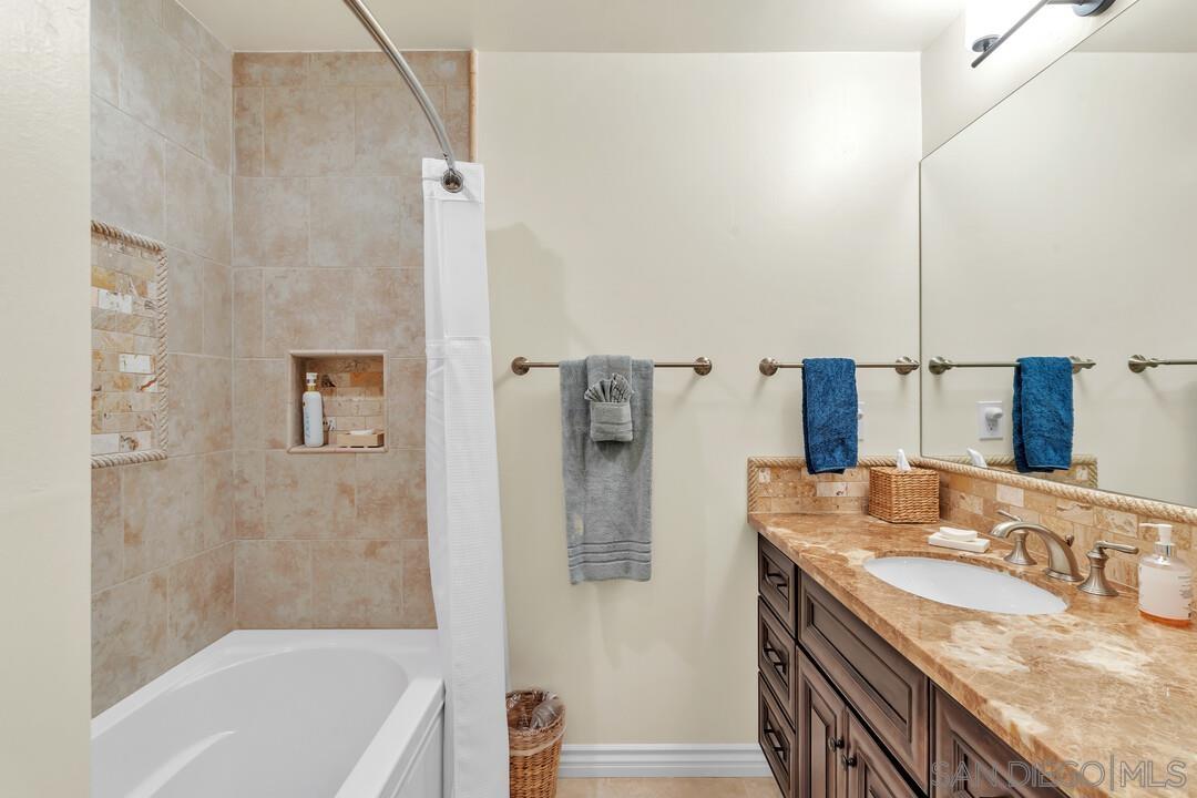 Detail Gallery Image 24 of 42 For 1155  Star Park Circle  1b,  Coronado,  CA 92118 - 2 Beds | 2 Baths