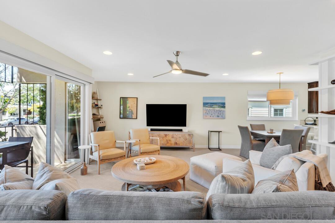 Detail Gallery Image 10 of 42 For 1155  Star Park Circle  1b,  Coronado,  CA 92118 - 2 Beds | 2 Baths