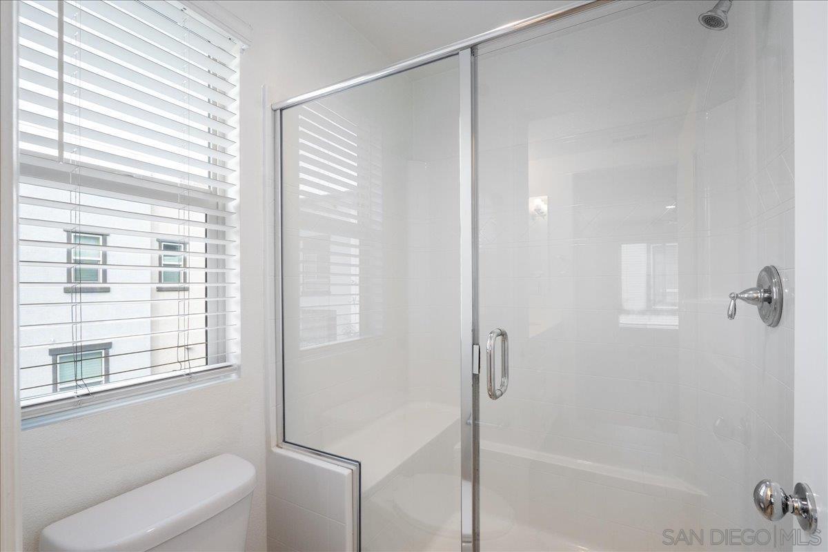 Detail Gallery Image 21 of 35 For 2325  Verano Way, Vista,  CA 92081 - 2 Beds | 2/1 Baths