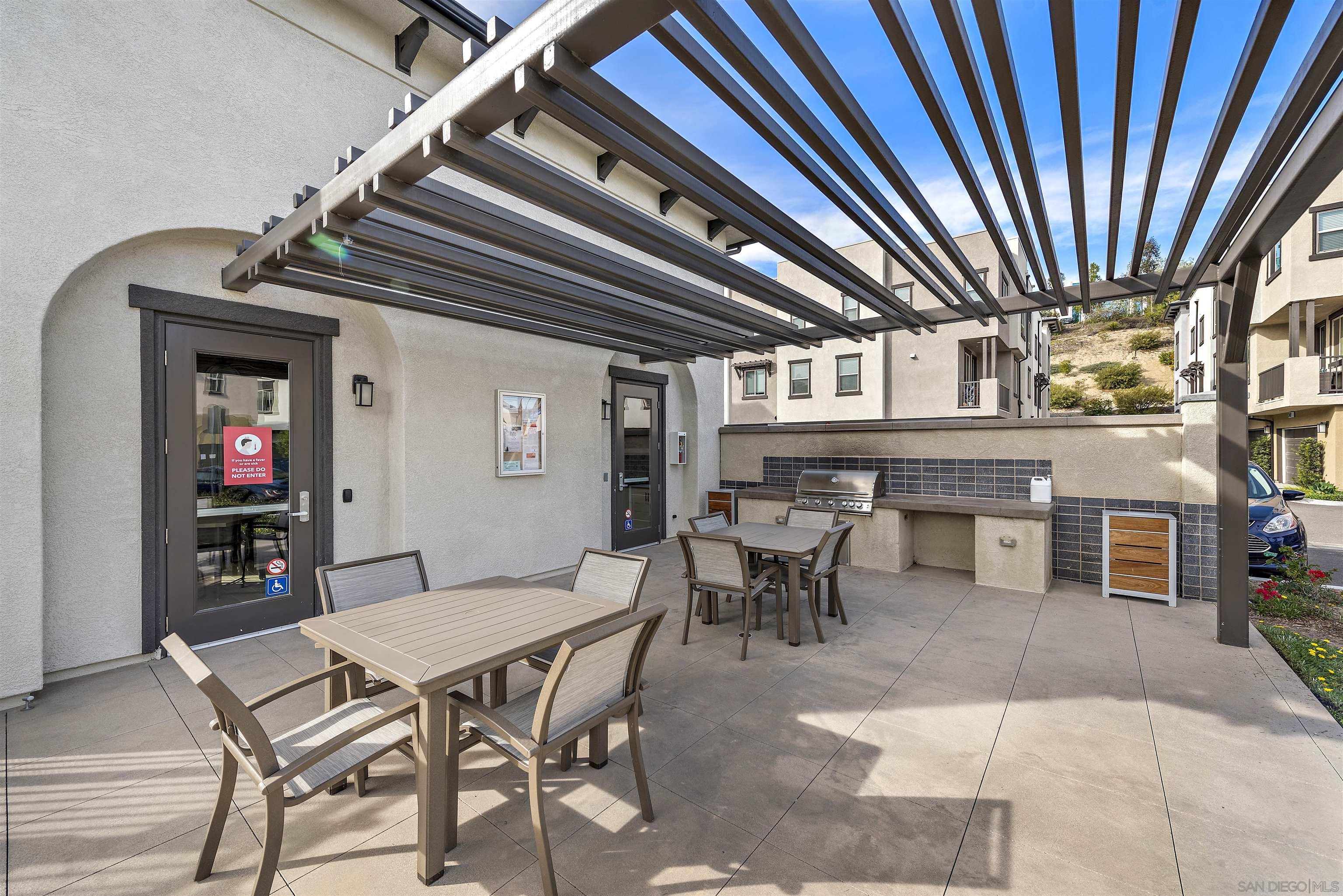 Detail Gallery Image 30 of 35 For 2325  Verano Way, Vista,  CA 92081 - 2 Beds | 2/1 Baths