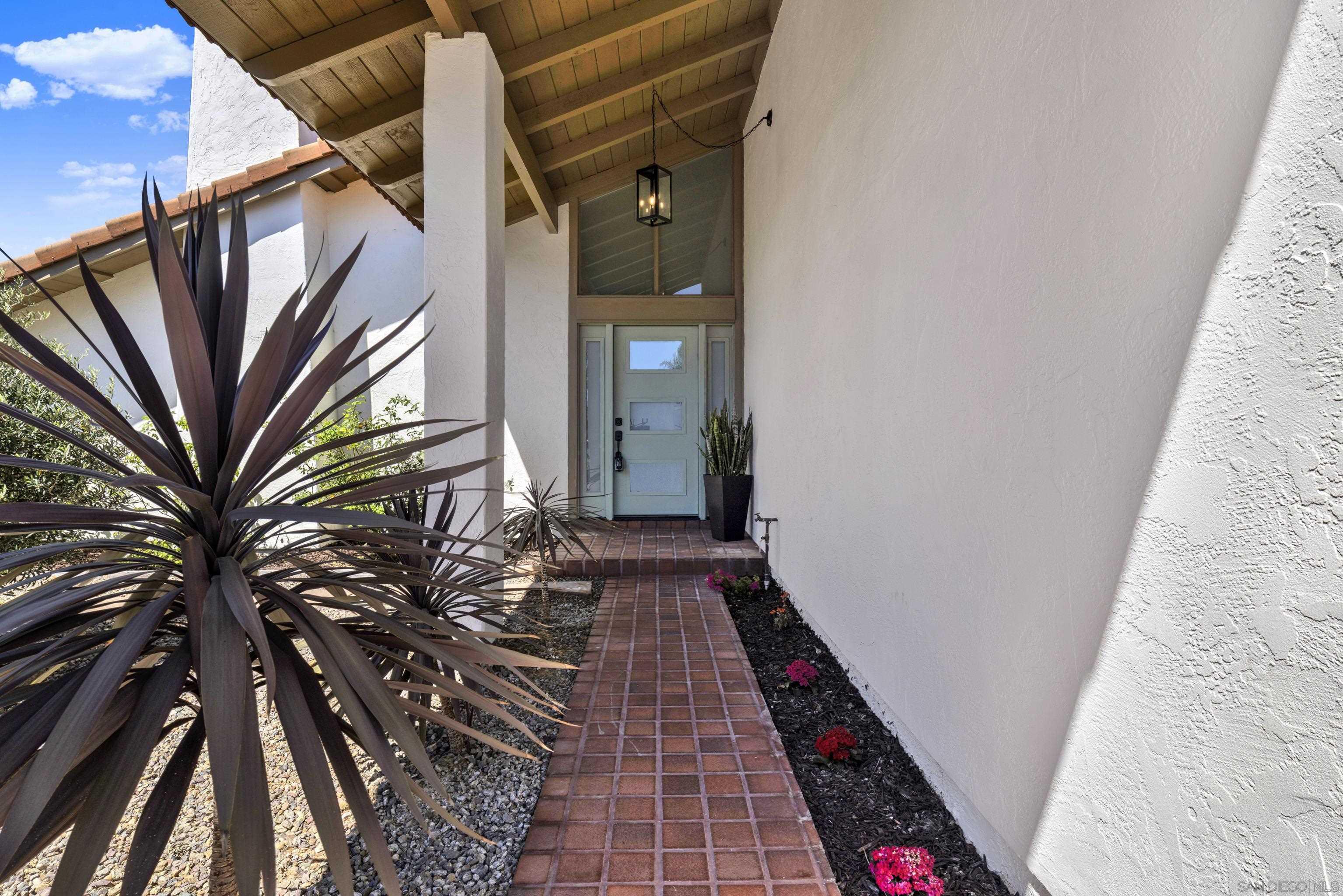 Detail Gallery Image 2 of 72 For 12540  Montero Way, San Diego,  CA 92128 - 5 Beds | 3 Baths