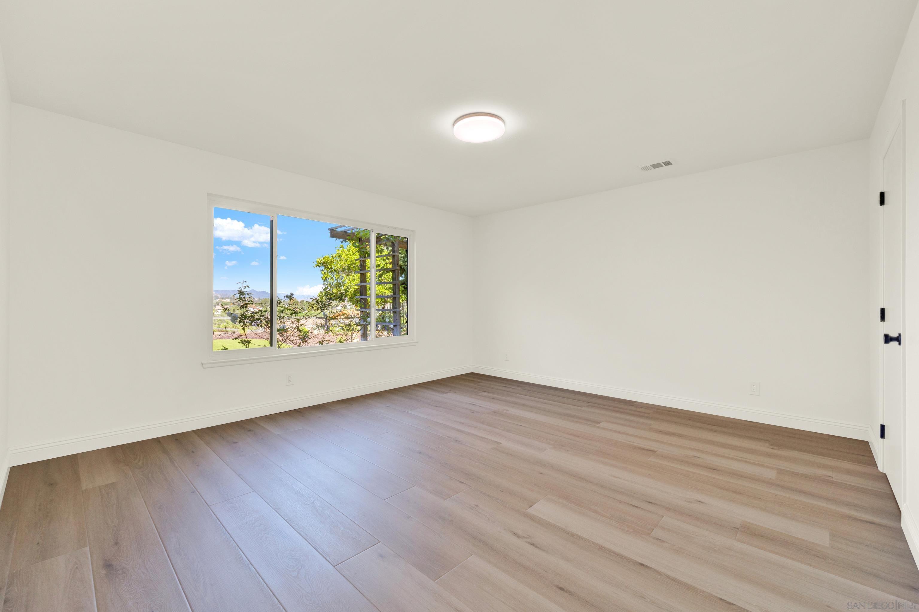 Detail Gallery Image 20 of 72 For 12540  Montero Way, San Diego,  CA 92128 - 5 Beds | 3 Baths