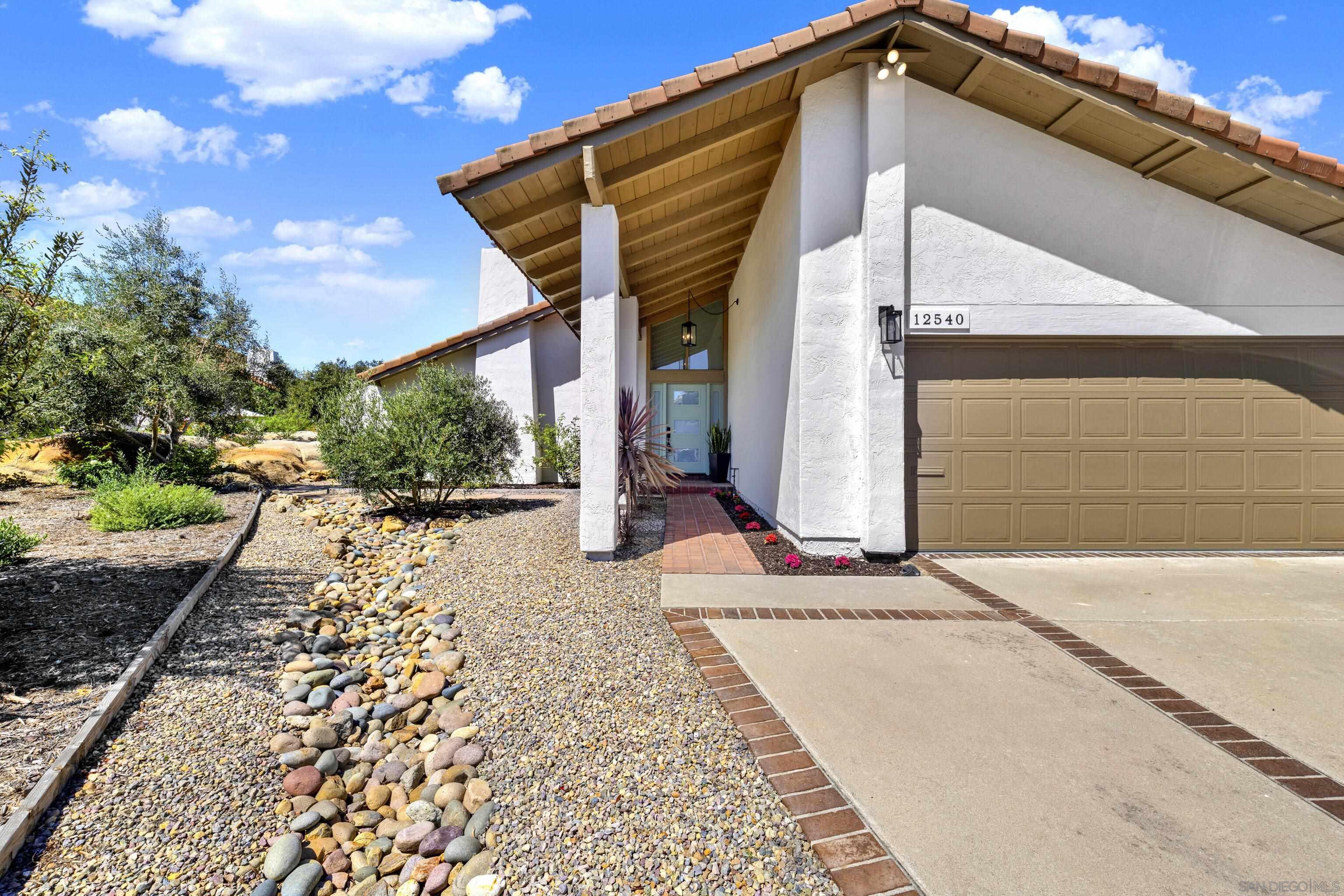 Detail Gallery Image 3 of 72 For 12540  Montero Way, San Diego,  CA 92128 - 5 Beds | 3 Baths