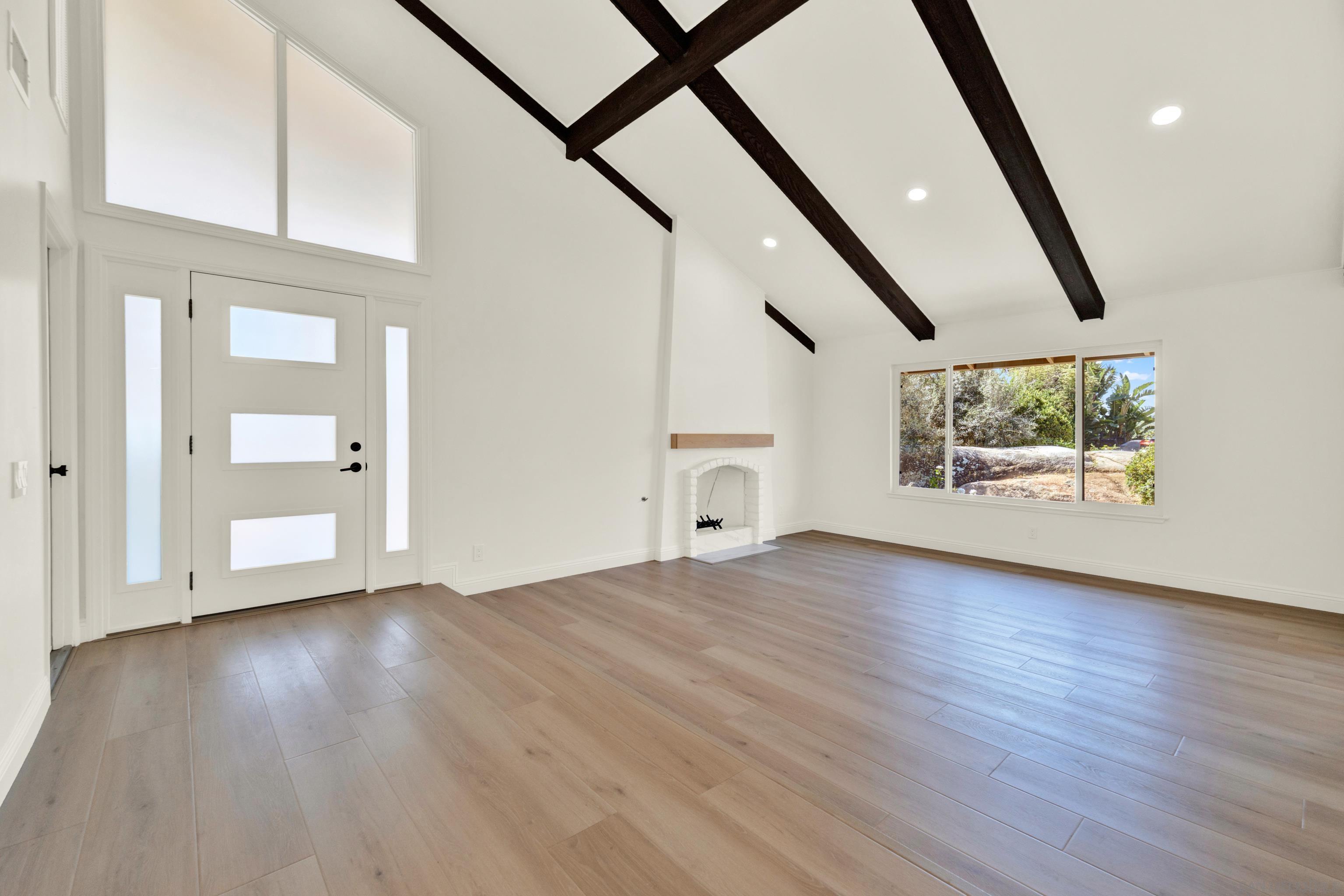 Detail Gallery Image 5 of 72 For 12540  Montero Way, San Diego,  CA 92128 - 5 Beds | 3 Baths