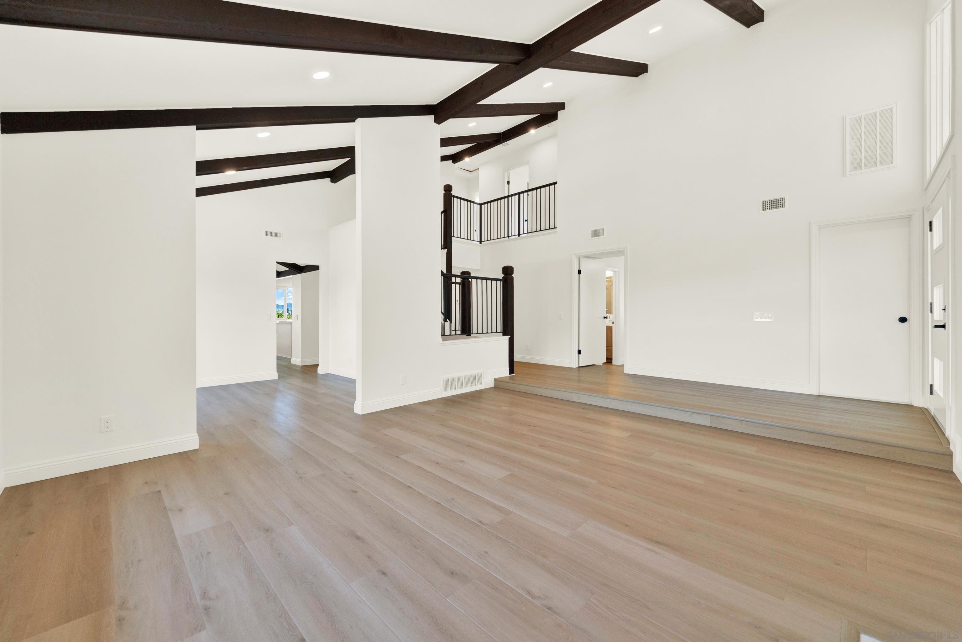 Detail Gallery Image 7 of 72 For 12540  Montero Way, San Diego,  CA 92128 - 5 Beds | 3 Baths