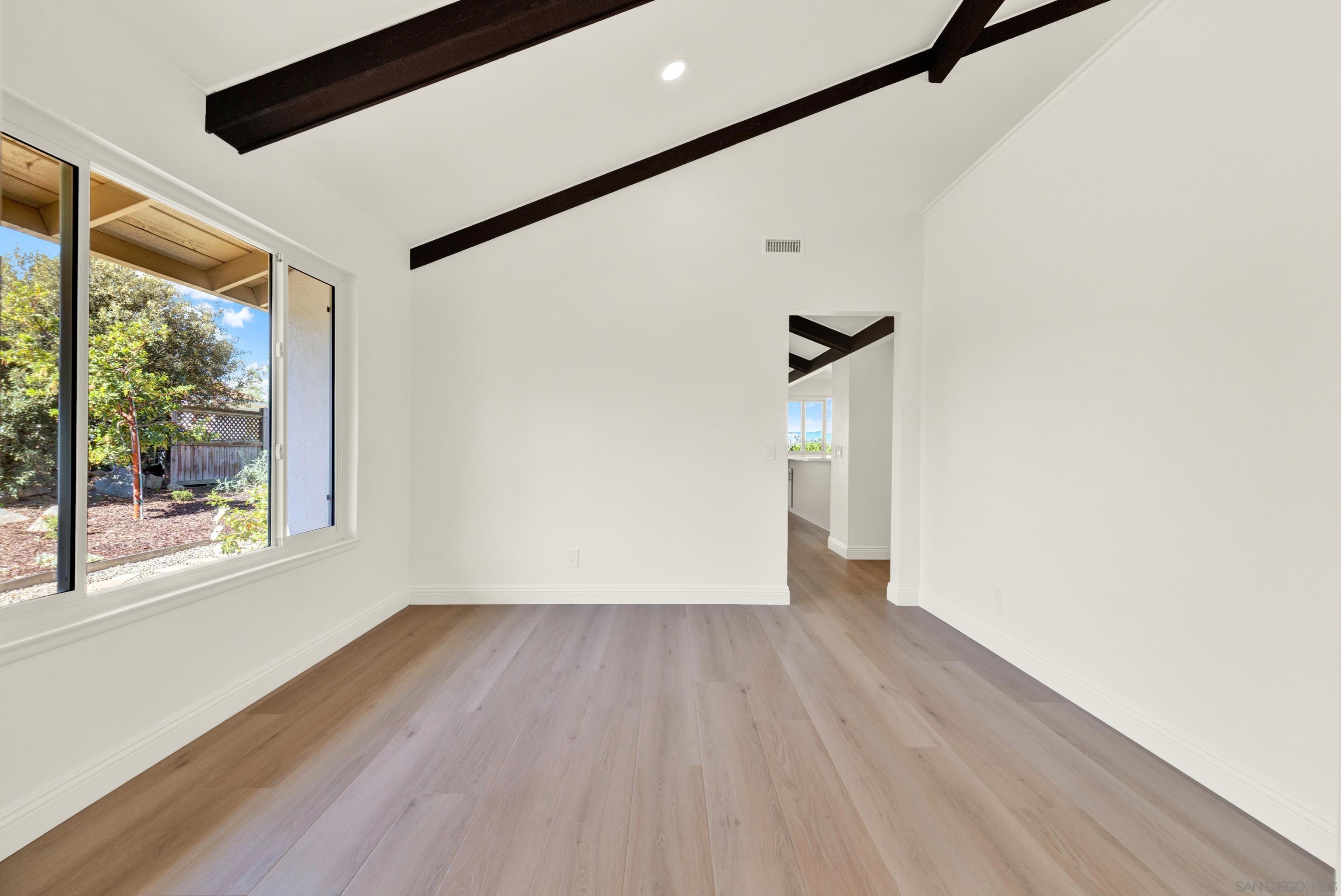 Detail Gallery Image 10 of 72 For 12540  Montero Way, San Diego,  CA 92128 - 5 Beds | 3 Baths