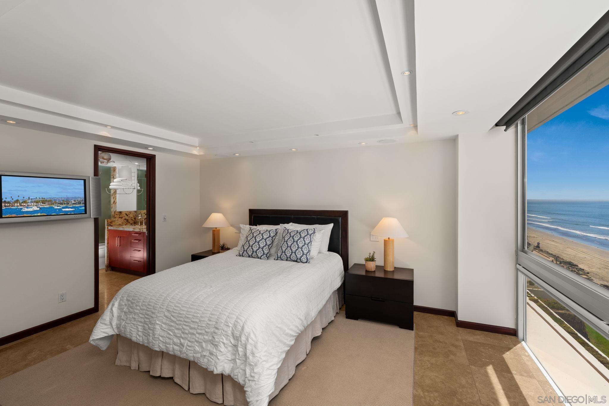 Detail Gallery Image 18 of 35 For 1760  Avenida Del Mundo  #406,  Coronado,  CA 92118 - 2 Beds | 2 Baths