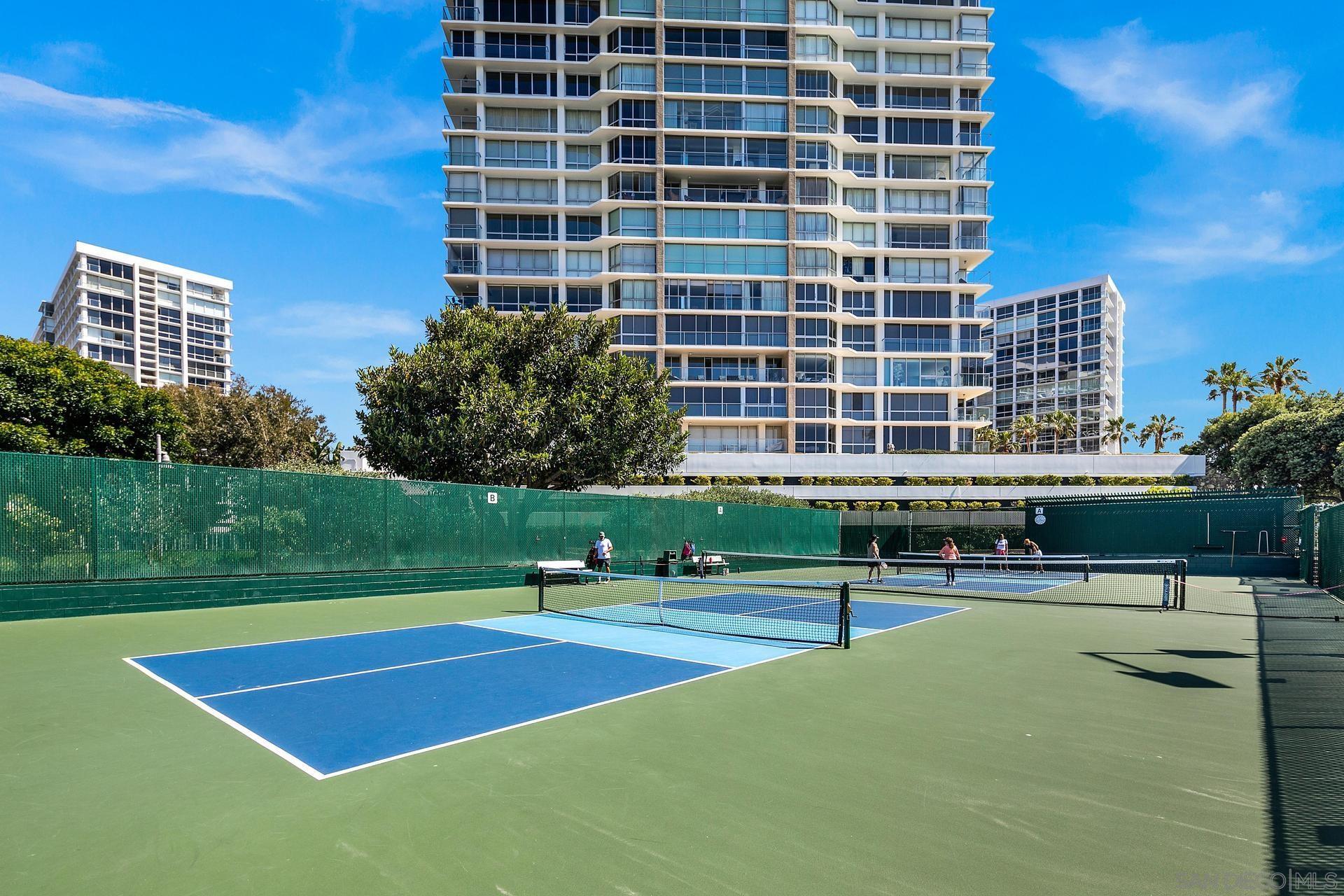 Detail Gallery Image 32 of 35 For 1760  Avenida Del Mundo  #406,  Coronado,  CA 92118 - 2 Beds | 2 Baths
