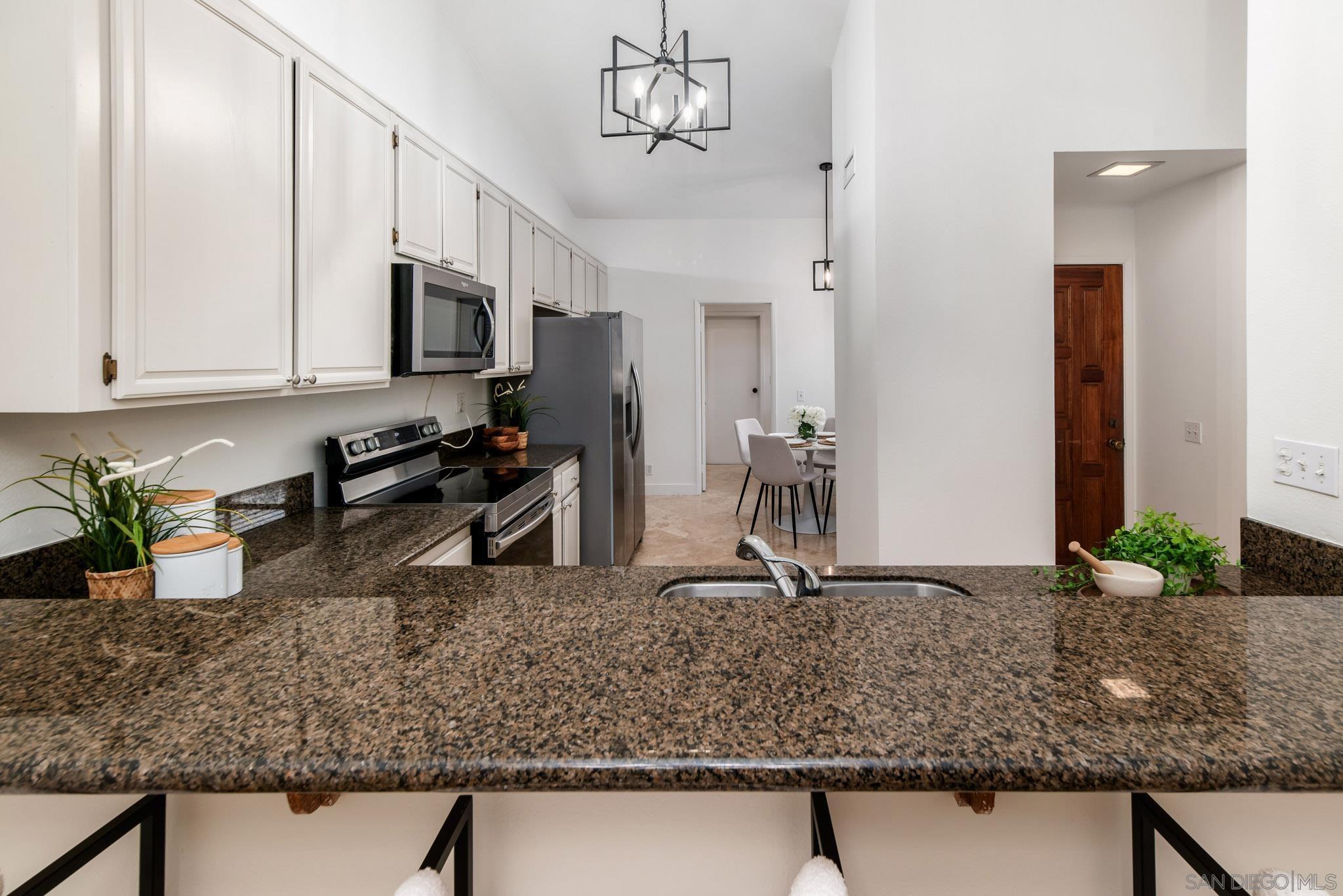 Detail Gallery Image 16 of 51 For 17922  Avenida Cordillera  #258,  San Diego,  CA 92128 - 2 Beds | 2 Baths