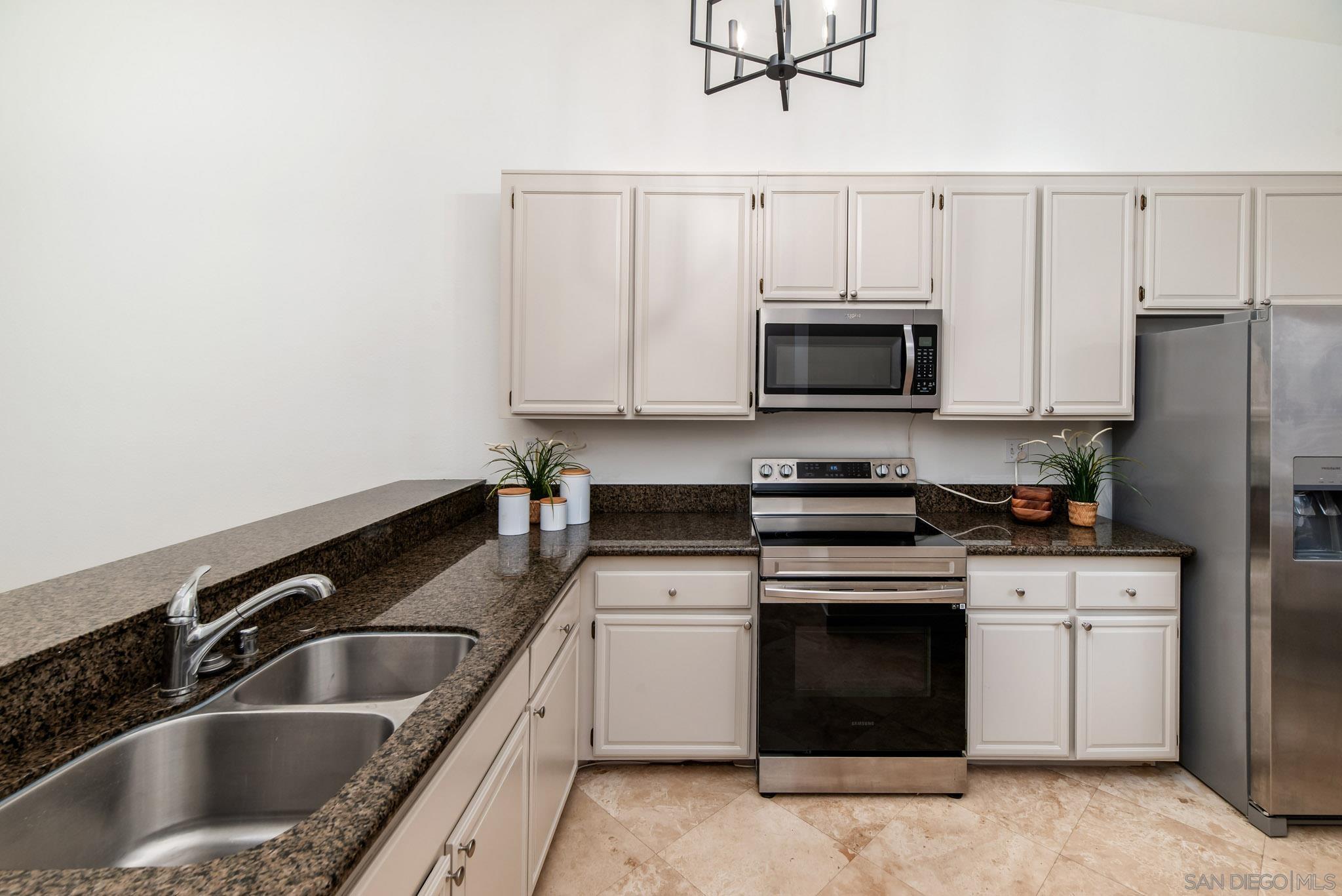 Detail Gallery Image 19 of 51 For 17922  Avenida Cordillera  #258,  San Diego,  CA 92128 - 2 Beds | 2 Baths