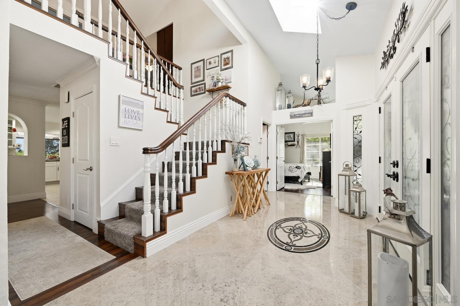 Detail Gallery Image 18 of 41 For 14265  Manzella, San Diego,  CA 92129 - 5 Beds | 3 Baths