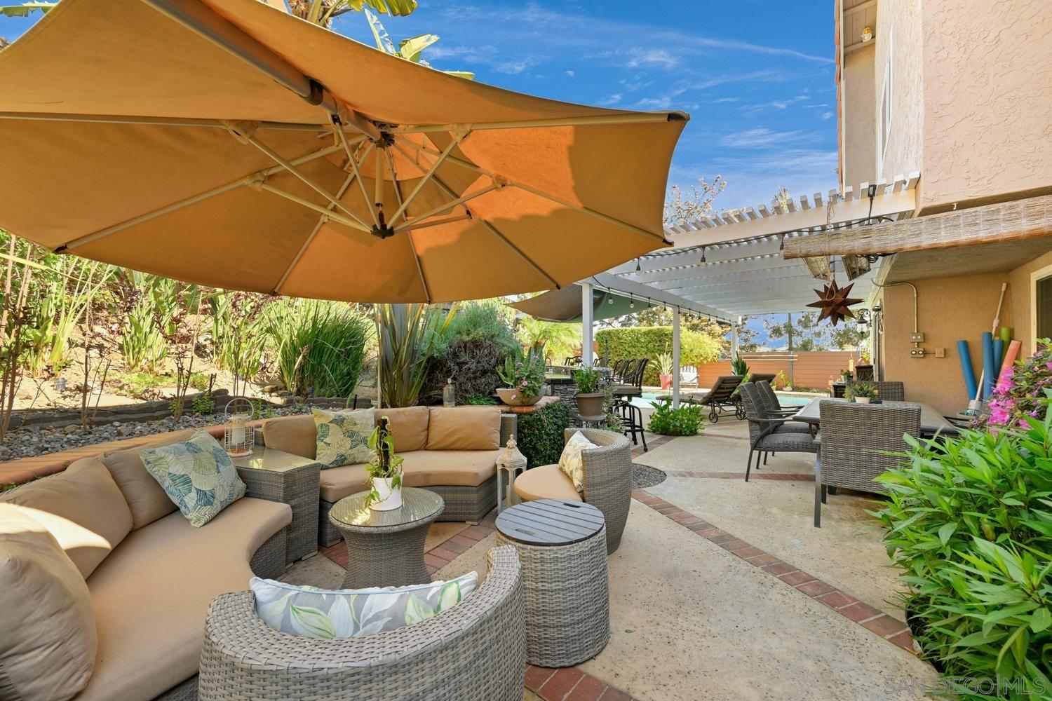 Detail Gallery Image 36 of 41 For 14265  Manzella, San Diego,  CA 92129 - 5 Beds | 3 Baths