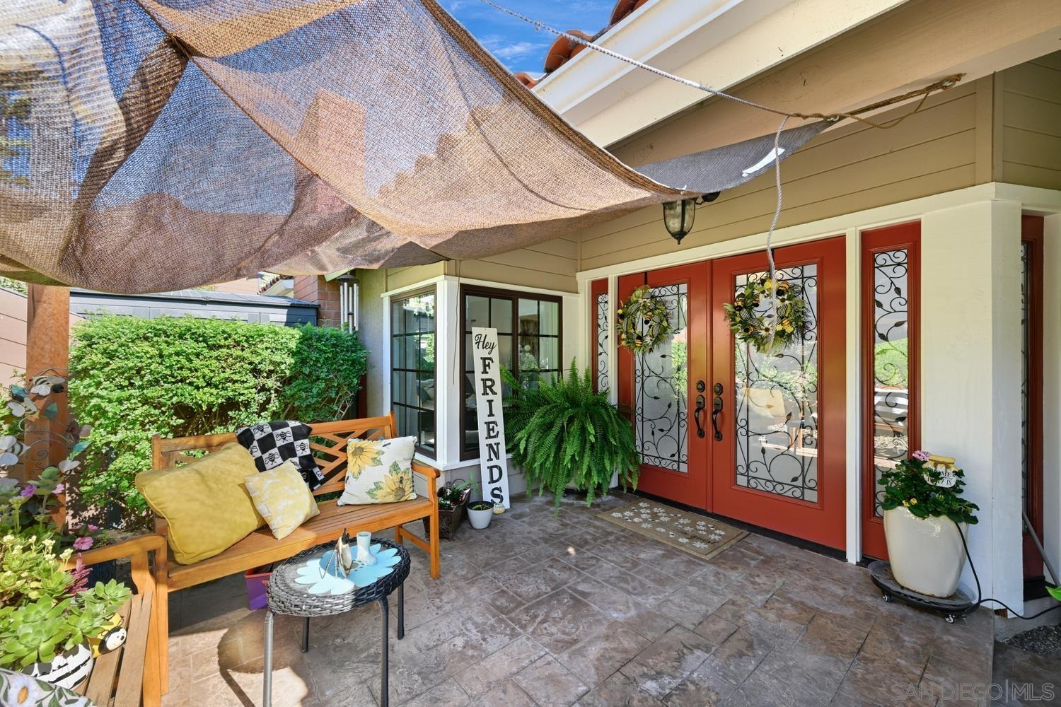 Detail Gallery Image 7 of 41 For 14265  Manzella, San Diego,  CA 92129 - 5 Beds | 3 Baths