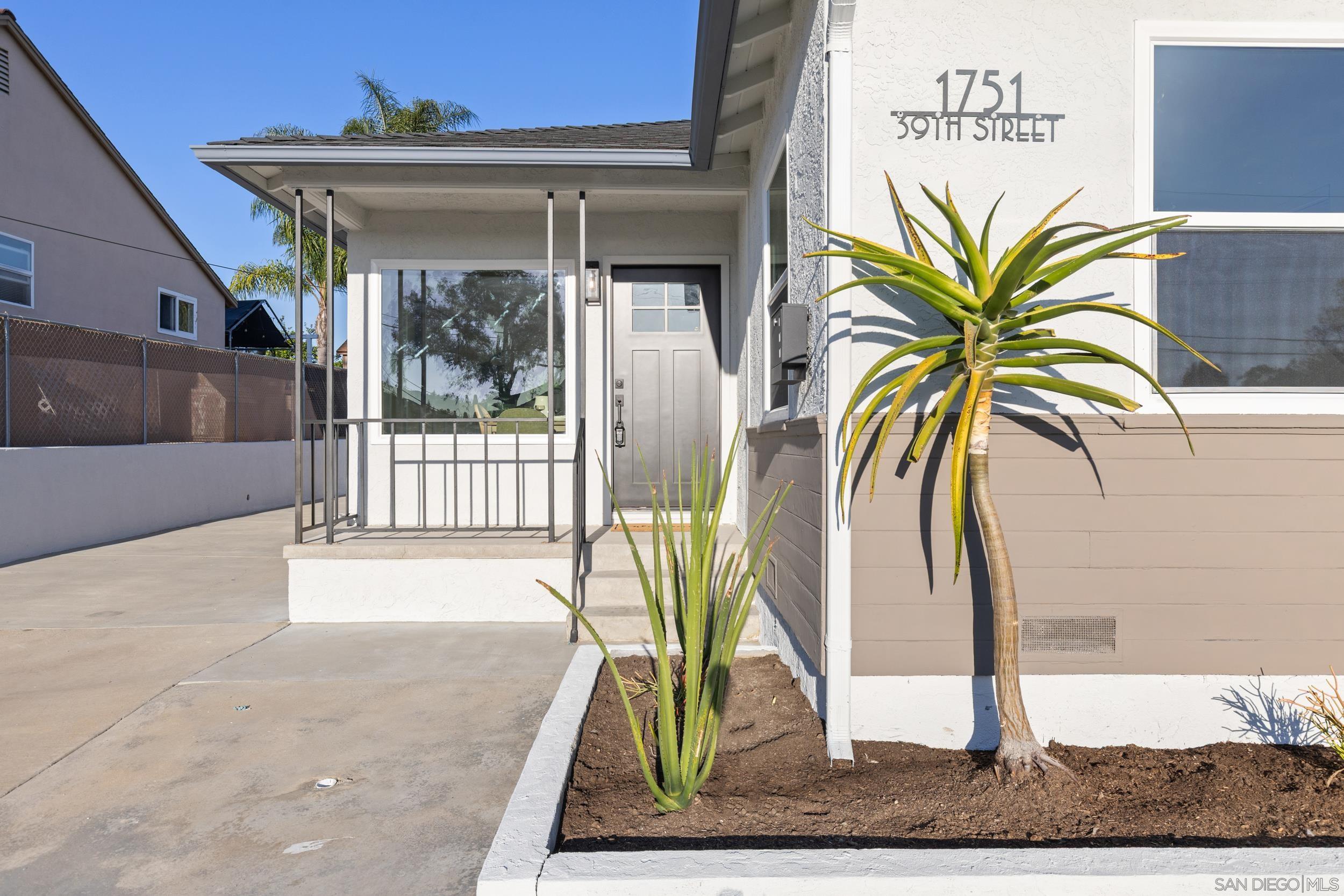 Detail Gallery Image 3 of 21 For 1751  39th St, San Diego,  CA 92105 - 3 Beds | 2 Baths