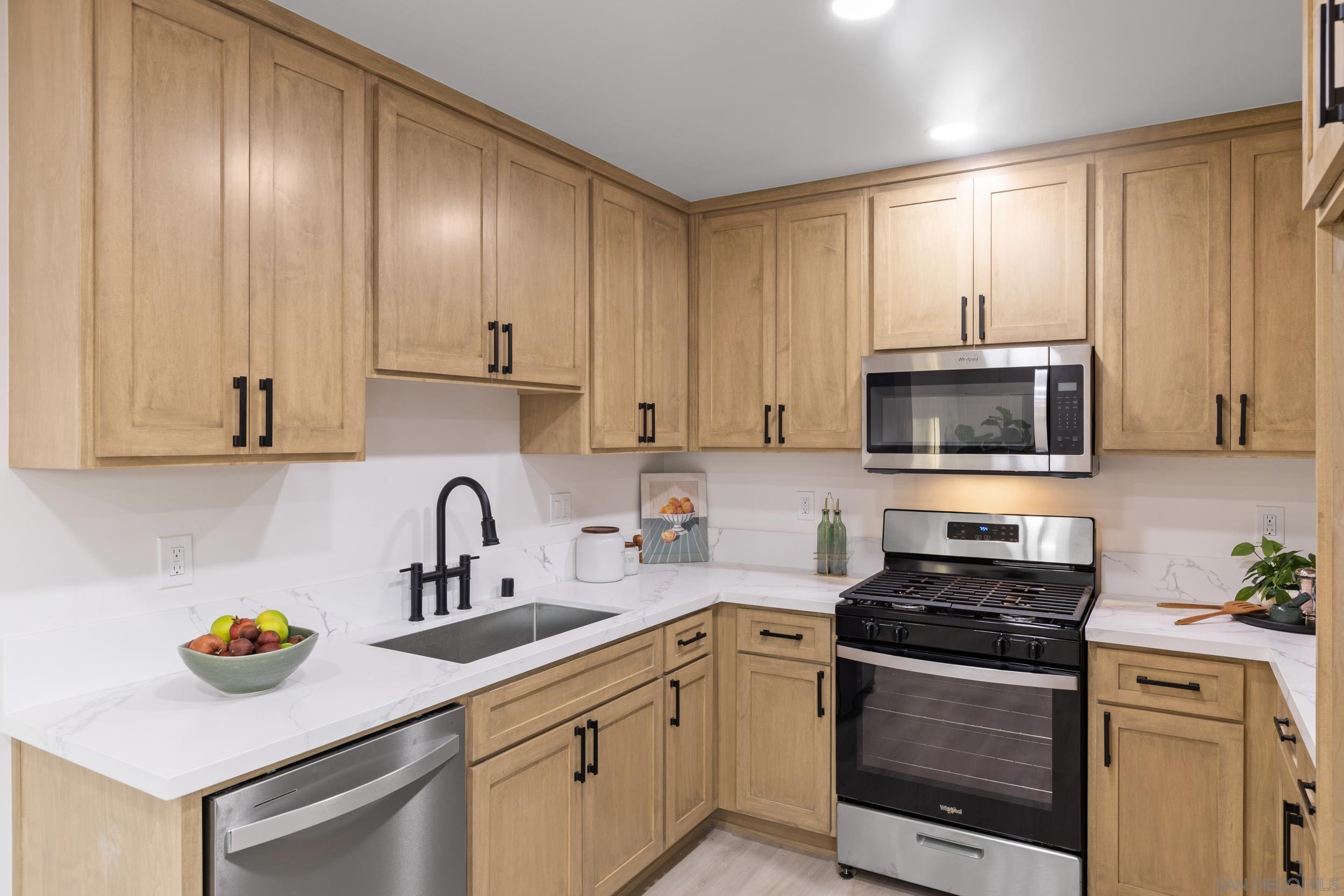 Detail Gallery Image 7 of 21 For 1751  39th St, San Diego,  CA 92105 - 3 Beds | 2 Baths