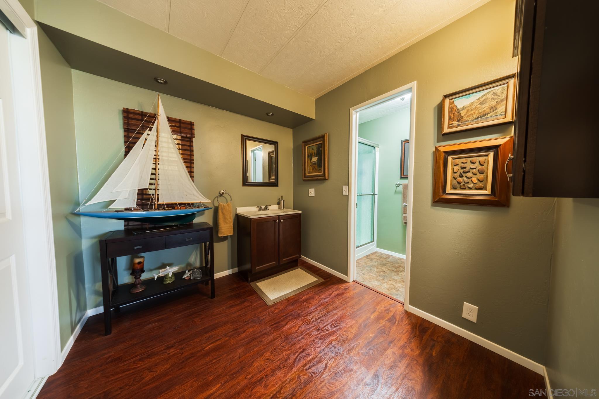 Detail Gallery Image 11 of 18 For 1440 S Orange Ave  29, El Cajon,  CA 92020 - 2 Beds | 2 Baths