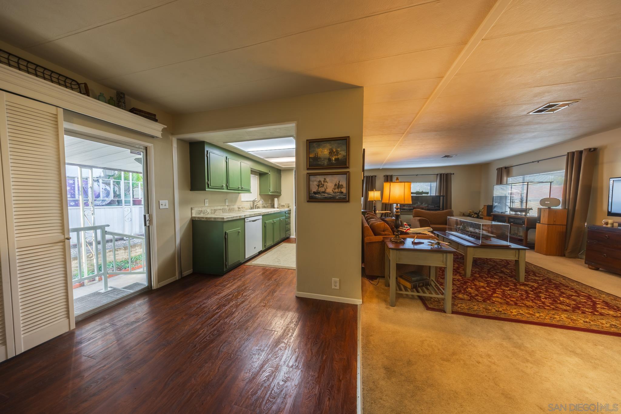 Detail Gallery Image 4 of 18 For 1440 S Orange Ave  29, El Cajon,  CA 92020 - 2 Beds | 2 Baths