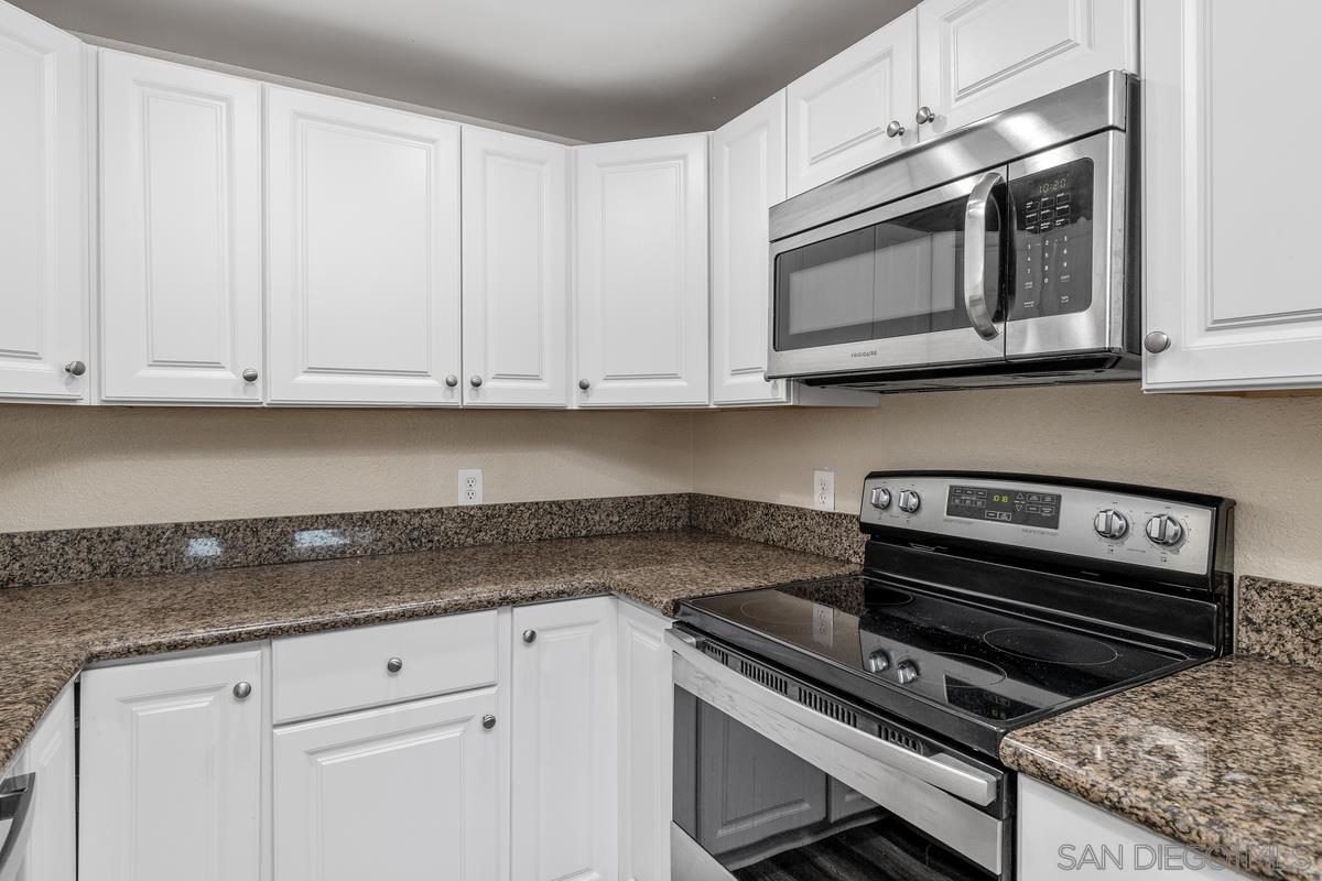 Detail Gallery Image 17 of 28 For 8860  Tamberly  #C,  Santee,  CA 92071 - 2 Beds | 1/1 Baths