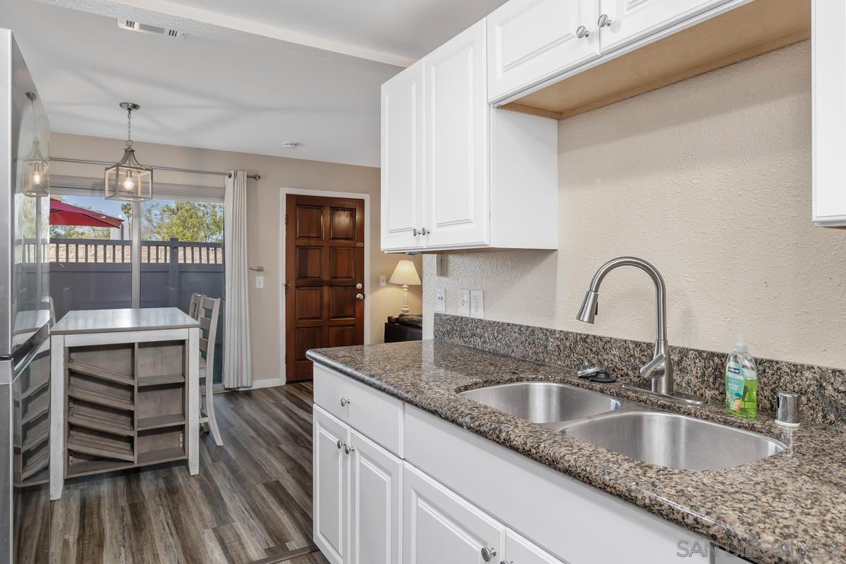 Detail Gallery Image 4 of 28 For 8860  Tamberly  #C,  Santee,  CA 92071 - 2 Beds | 1/1 Baths
