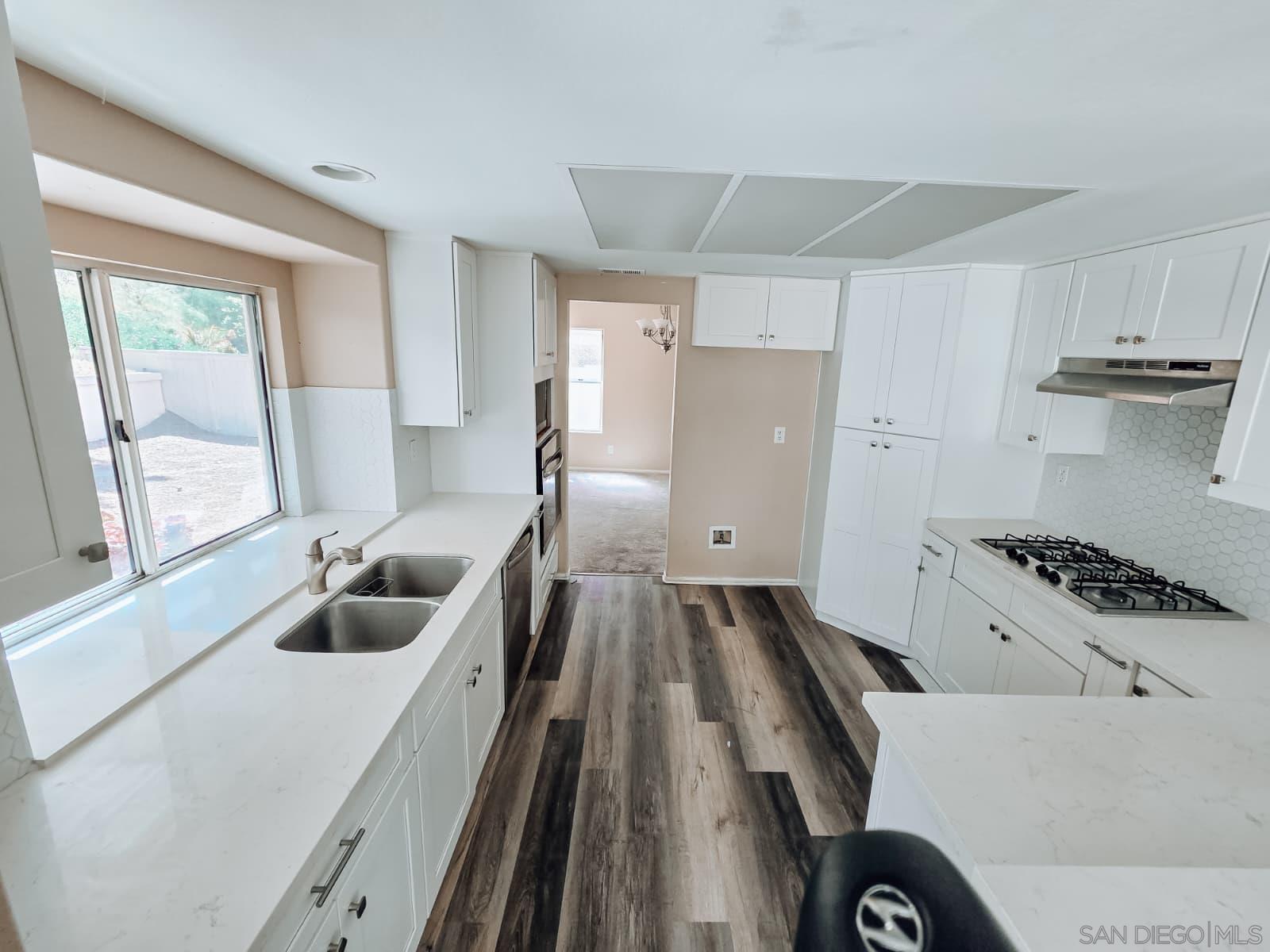 Detail Gallery Image 6 of 24 For 2340  Eastridge, Chula Vista,  CA 91915 - 4 Beds | 2/1 Baths