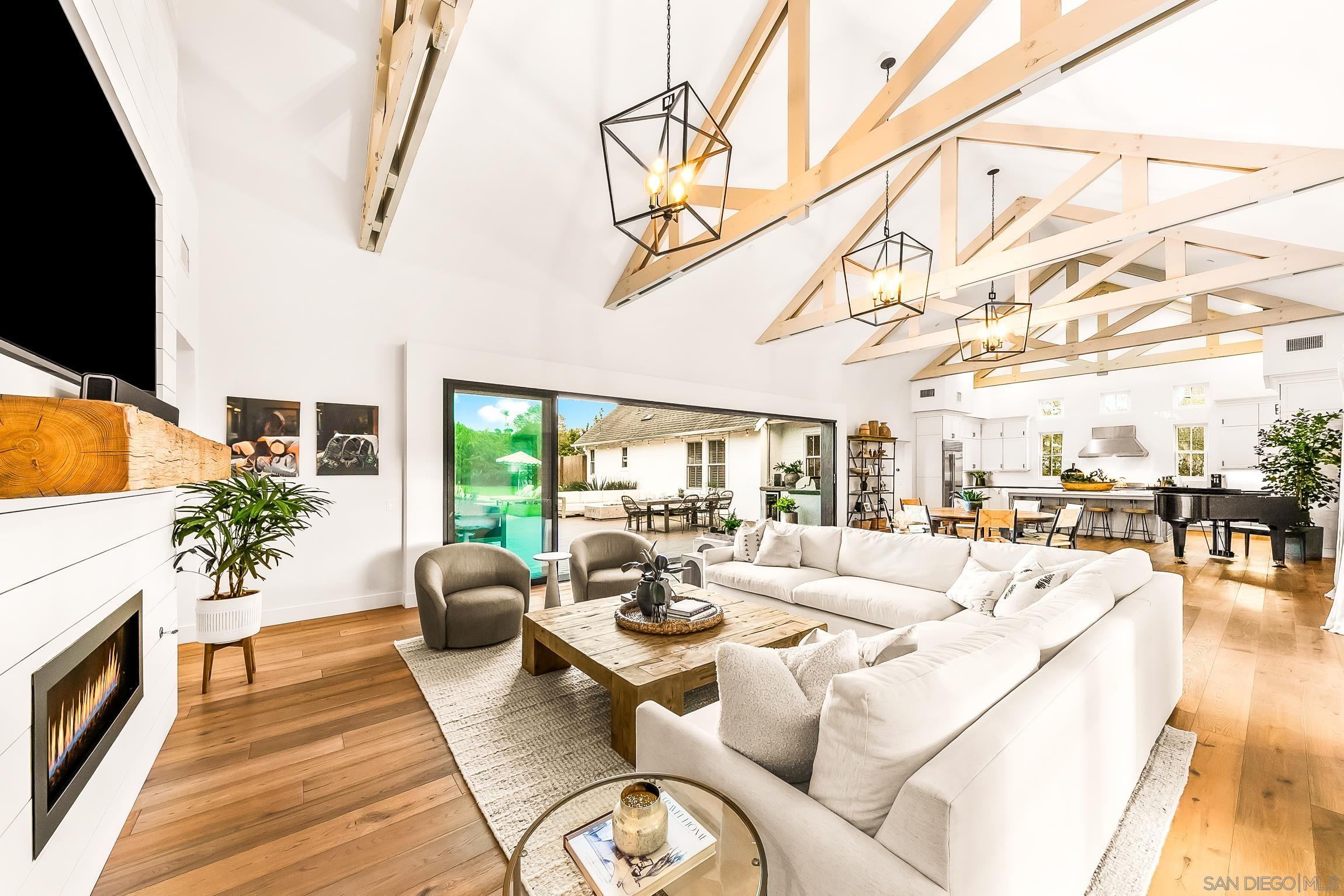 Detail Gallery Image 2 of 74 For 1245  Canton Ct, Encinitas,  CA 92024 - 5 Beds | 4/1 Baths