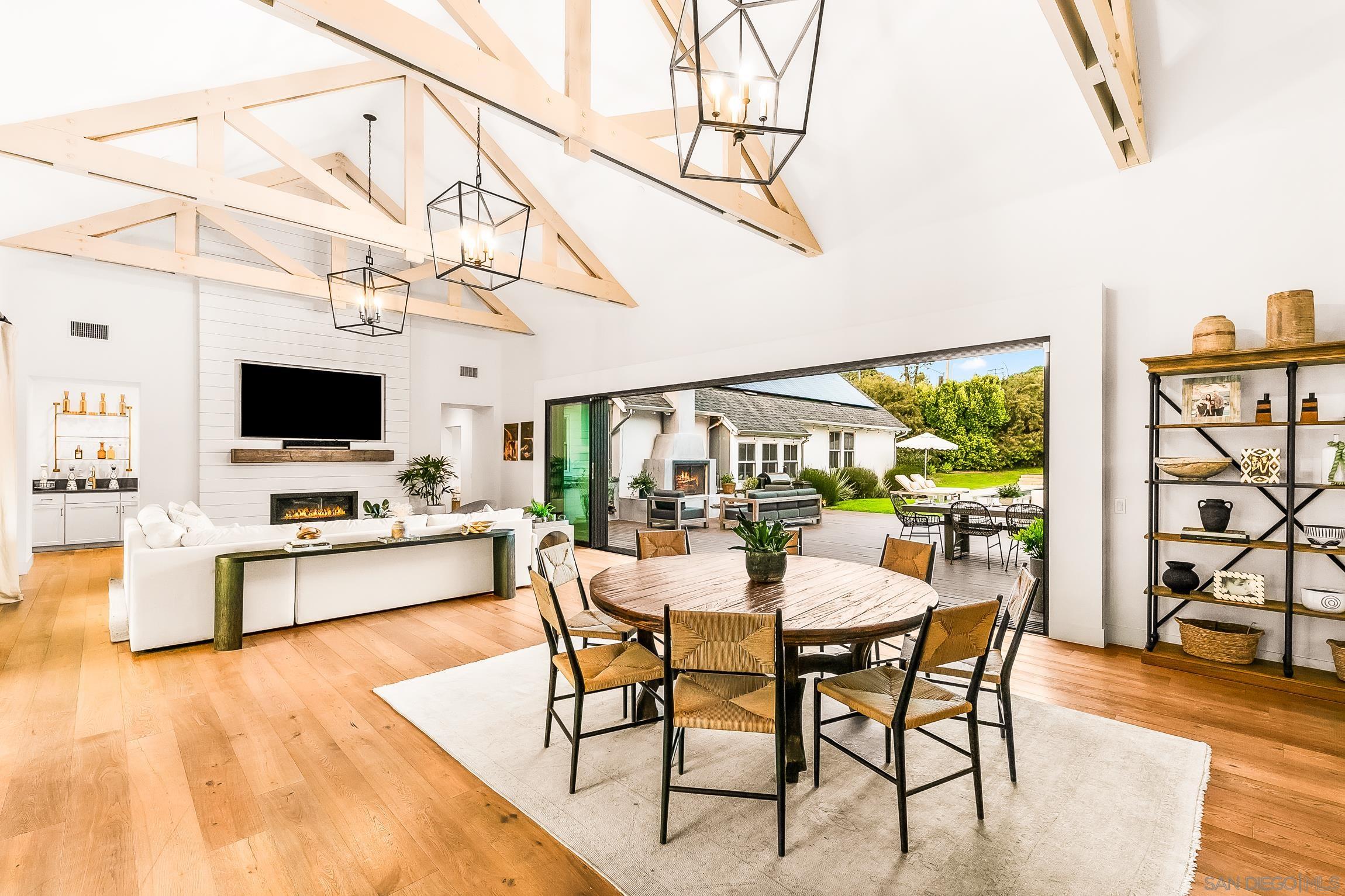 Detail Gallery Image 15 of 74 For 1245  Canton Ct, Encinitas,  CA 92024 - 5 Beds | 4/1 Baths