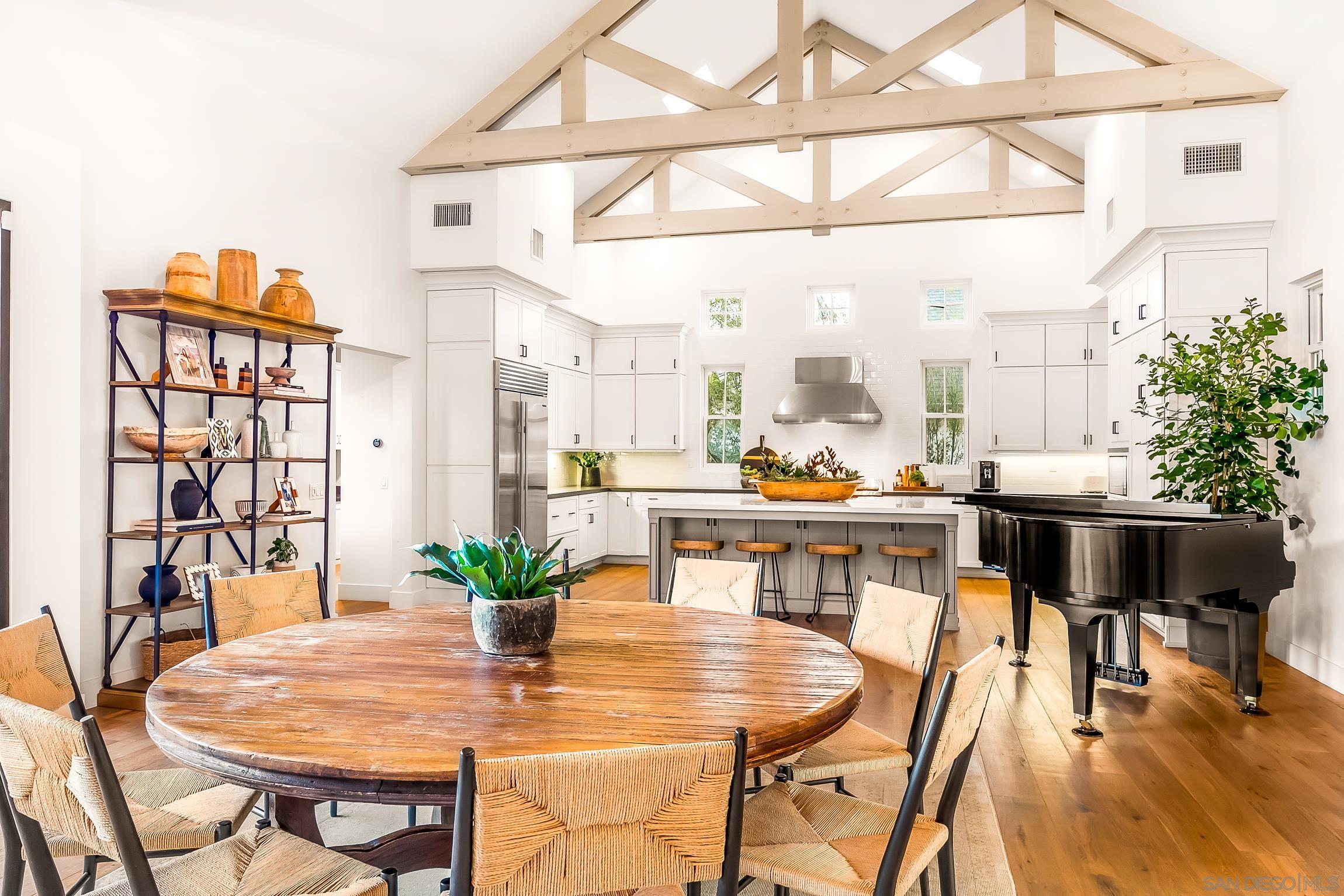 Detail Gallery Image 16 of 74 For 1245  Canton Ct, Encinitas,  CA 92024 - 5 Beds | 4/1 Baths