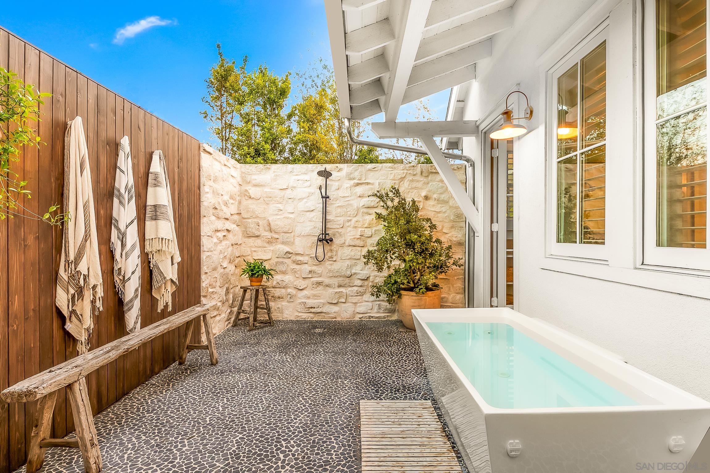 Detail Gallery Image 43 of 74 For 1245  Canton Ct, Encinitas,  CA 92024 - 5 Beds | 4/1 Baths