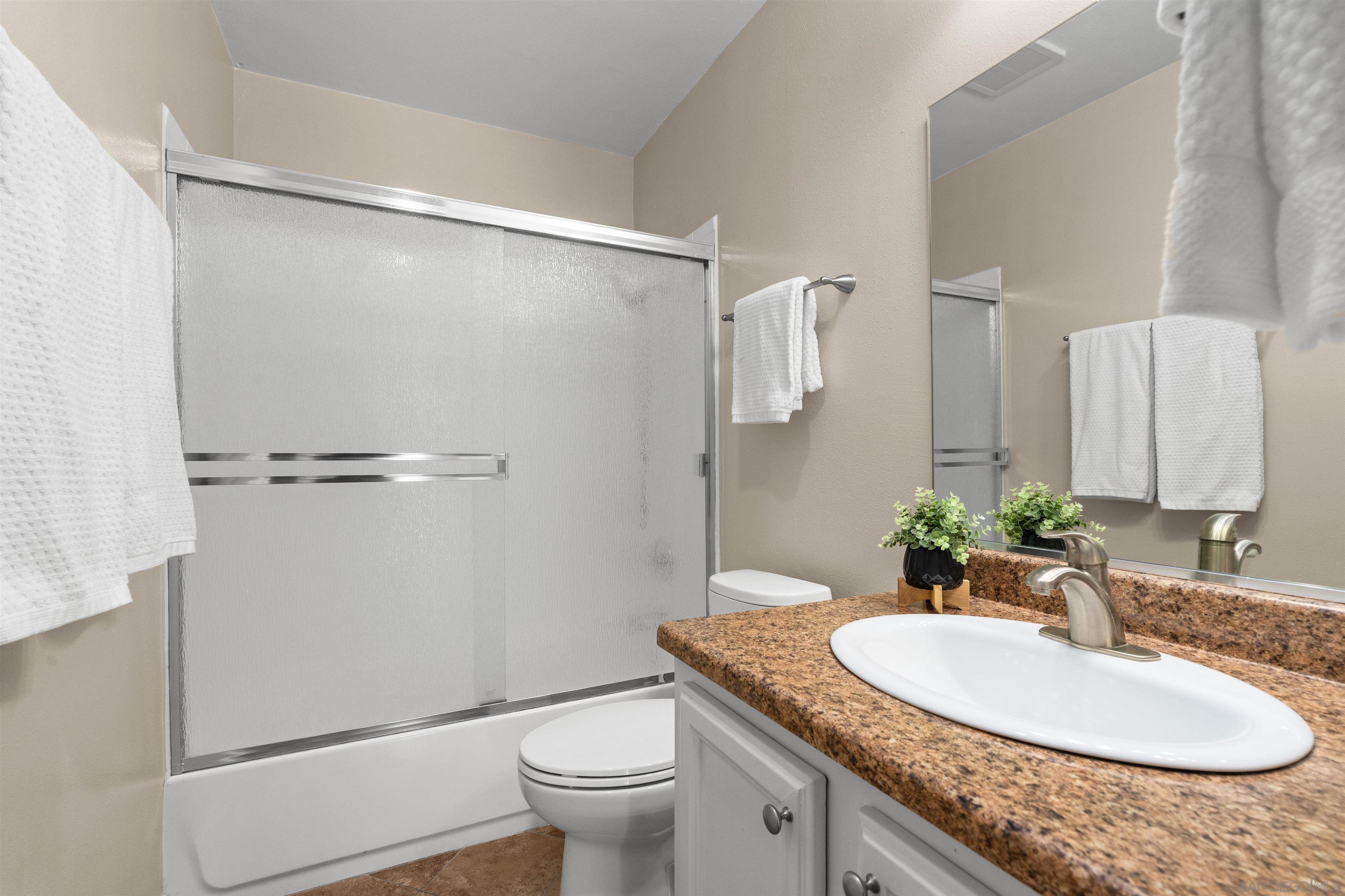 Detail Gallery Image 22 of 57 For 3583  Ruffin Rd  #210,  San Diego,  CA 92123 - 3 Beds | 2 Baths