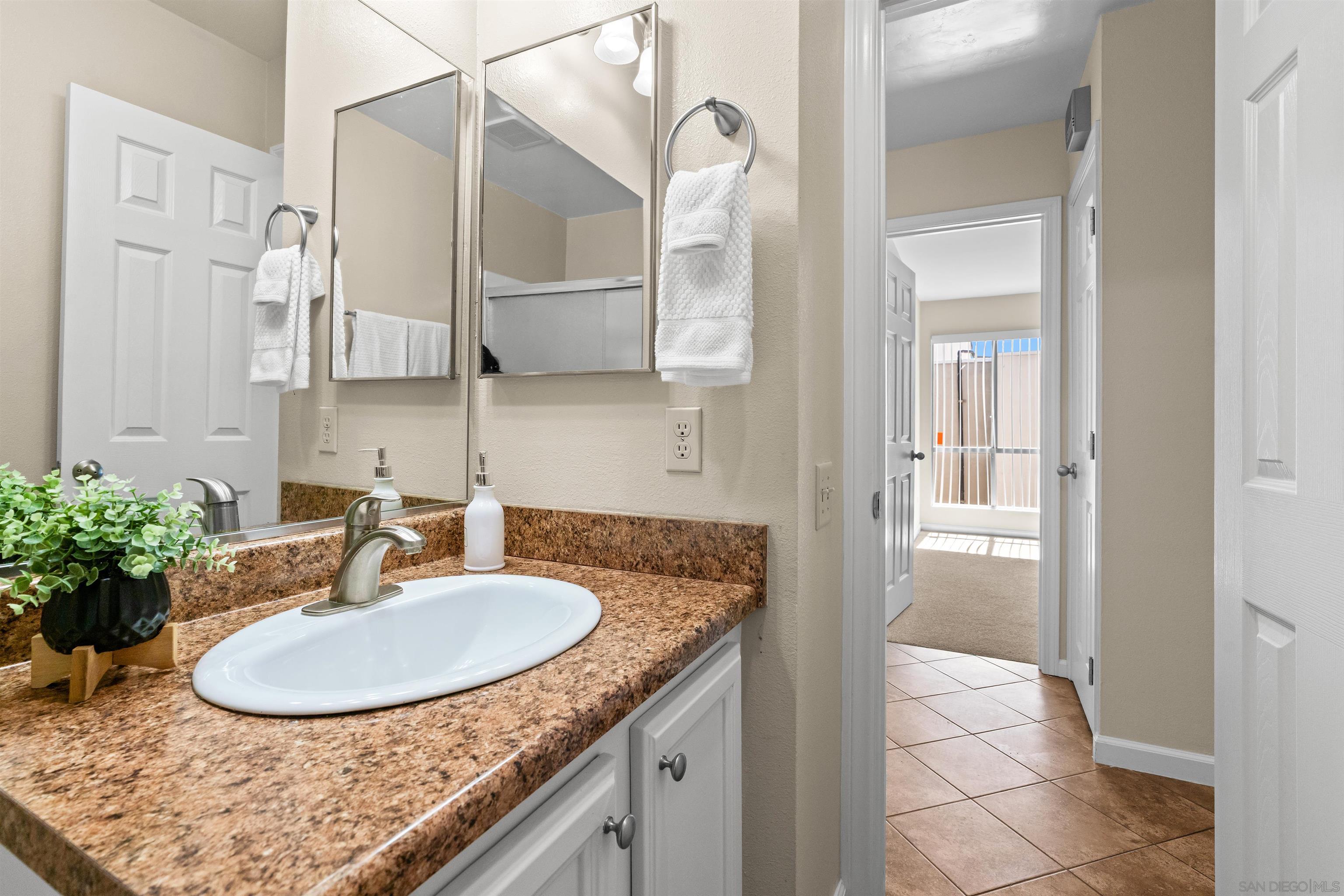 Detail Gallery Image 23 of 57 For 3583  Ruffin Rd  #210,  San Diego,  CA 92123 - 3 Beds | 2 Baths