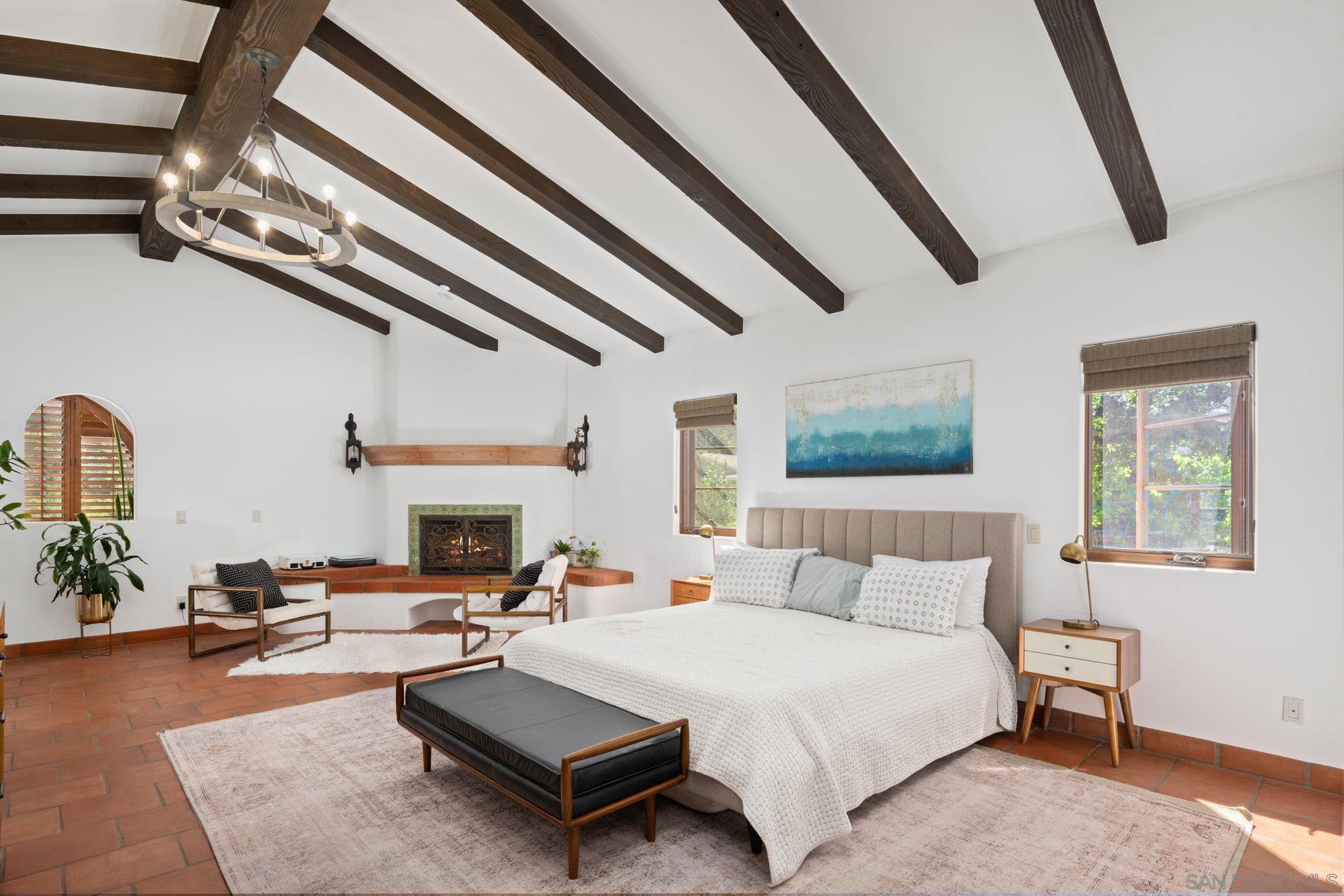 Detail Gallery Image 16 of 23 For 5616  La Sencilla, Rancho Santa Fe,  CA 92067 - 4 Beds | 5/1 Baths