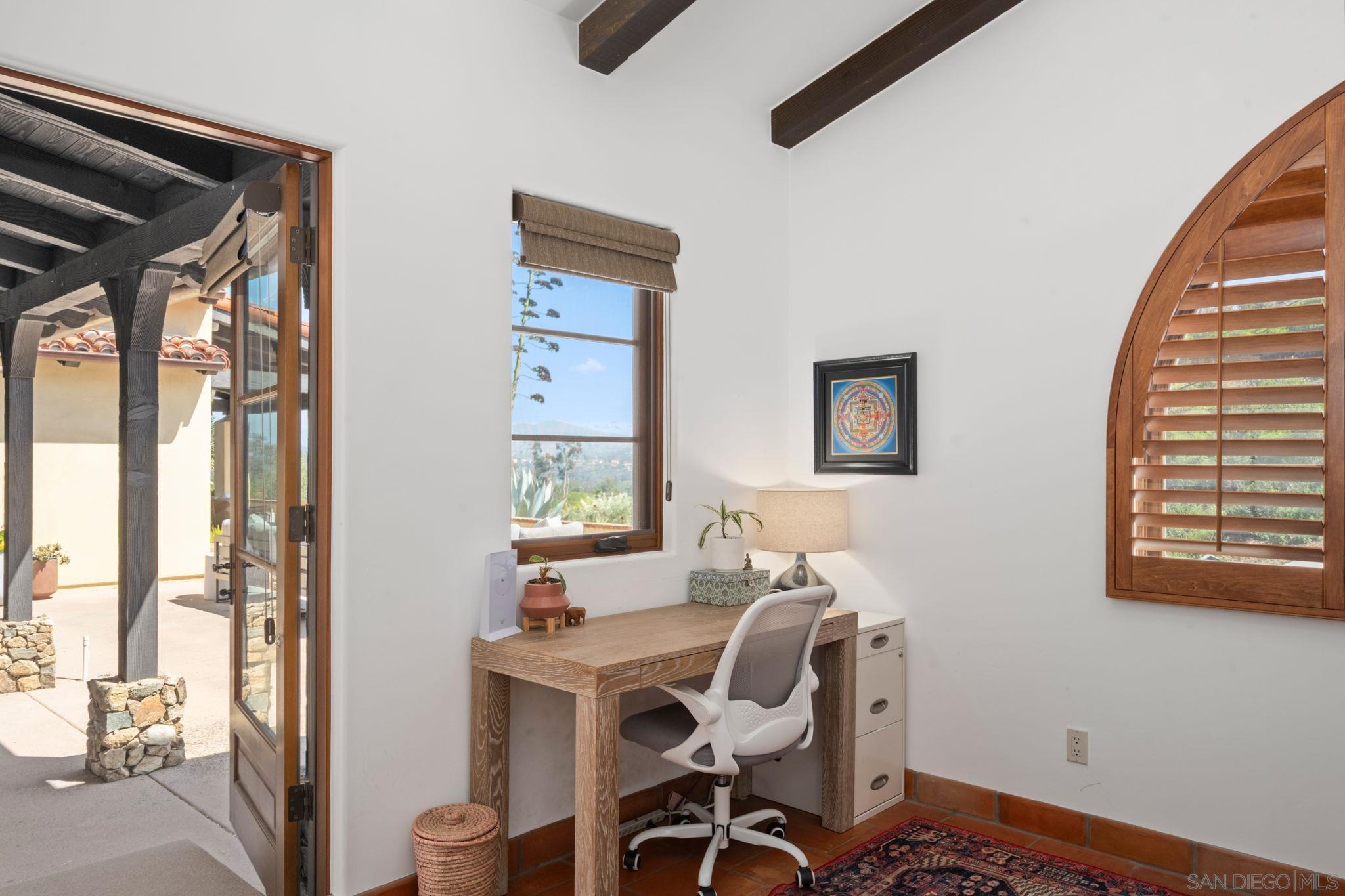 Detail Gallery Image 17 of 23 For 5616  La Sencilla, Rancho Santa Fe,  CA 92067 - 4 Beds | 5/1 Baths