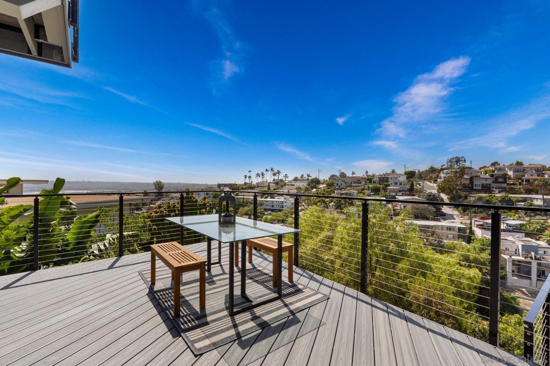 Detail Gallery Image 8 of 22 For 1695  Neale St, San Diego,  CA 92103 - 3 Beds | 2/1 Baths