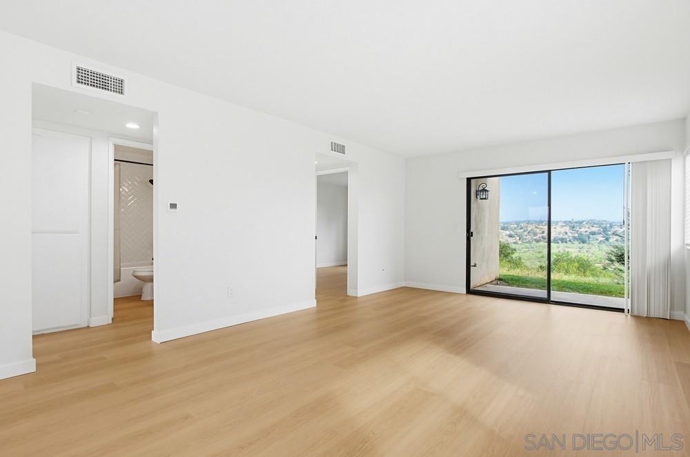 Detail Gallery Image 11 of 35 For 32024  Del Cielo Oeste  #19,  Bonsall,  CA 92003 - 2 Beds | 2 Baths