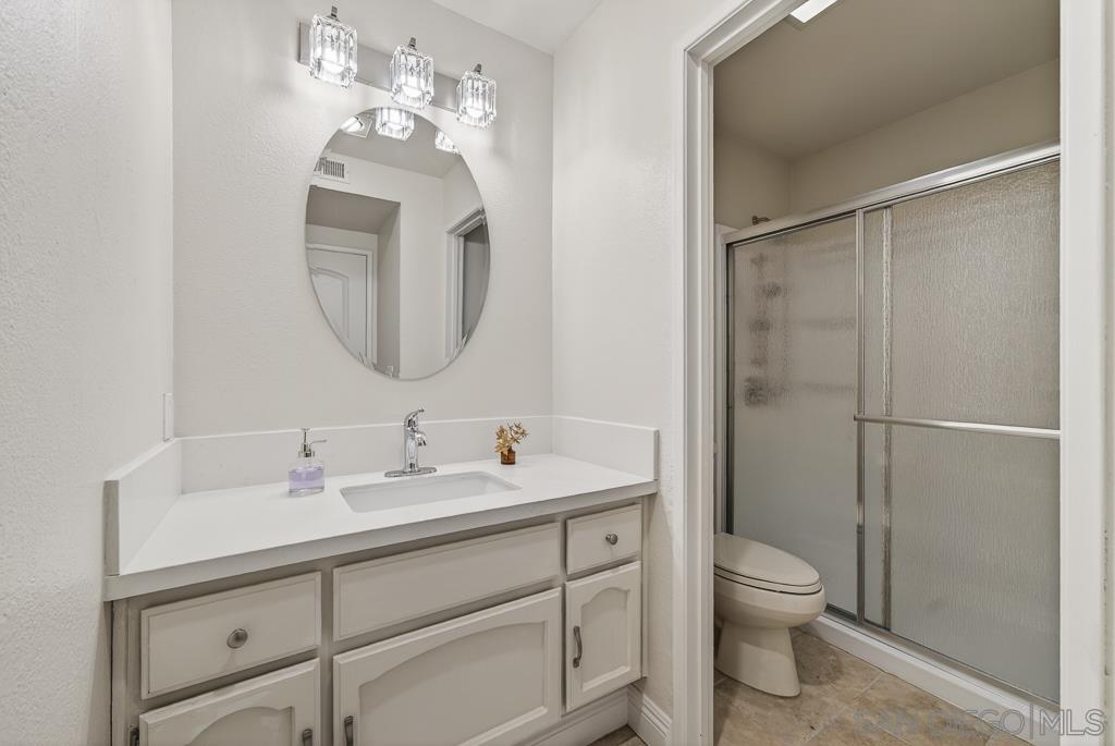 Detail Gallery Image 27 of 69 For 12242  Paseo Lucido  B, San Diego,  CA 92128 - 4 Beds | 3 Baths