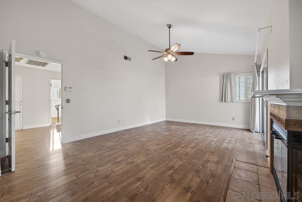 Detail Gallery Image 30 of 69 For 12242  Paseo Lucido  B, San Diego,  CA 92128 - 4 Beds | 3 Baths